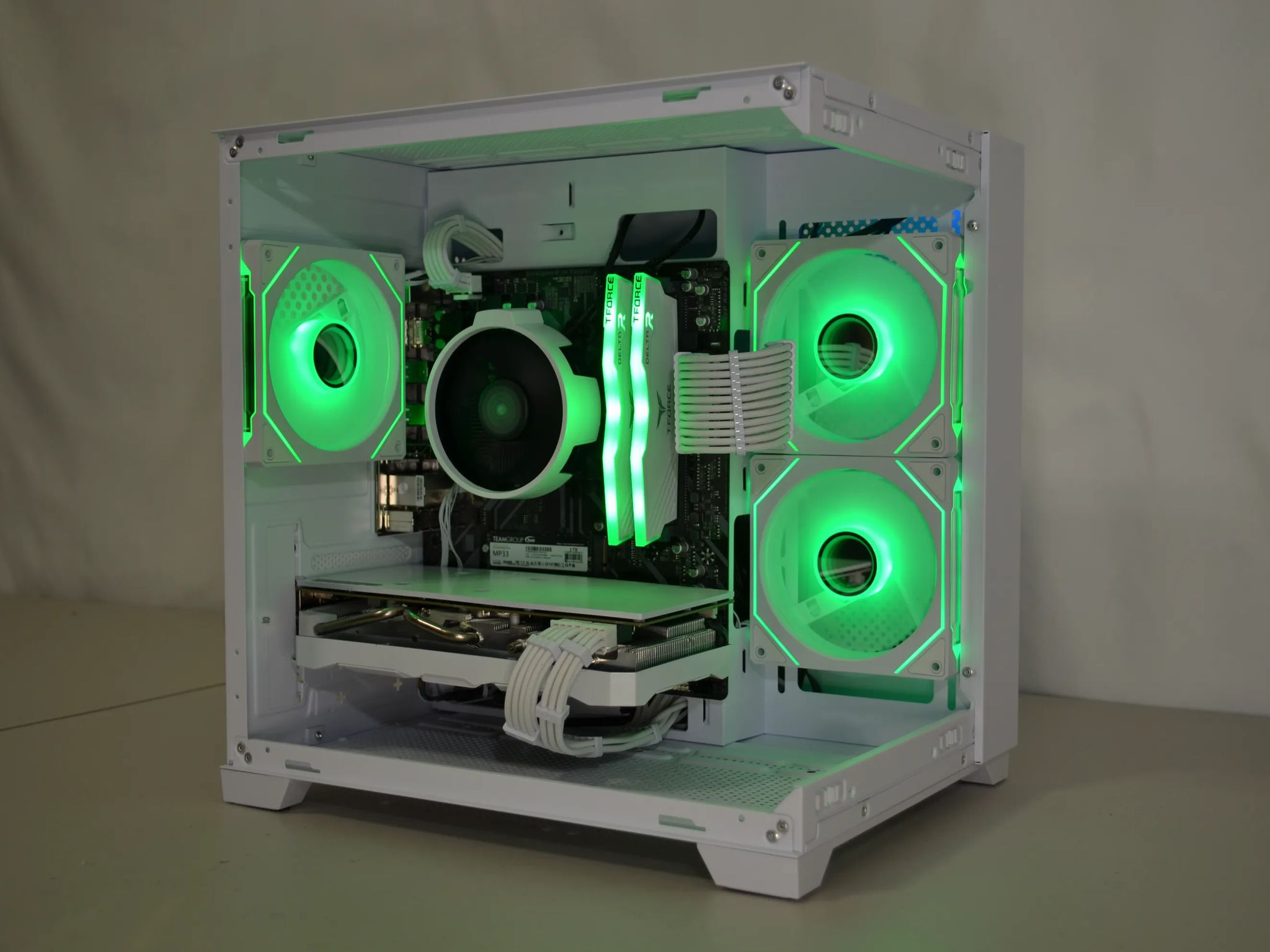 🧊Frostbite❄️- RX 5700 XT (Better than RTX 3060) | Ryzen 5 3600X | 1 TB NVMe
