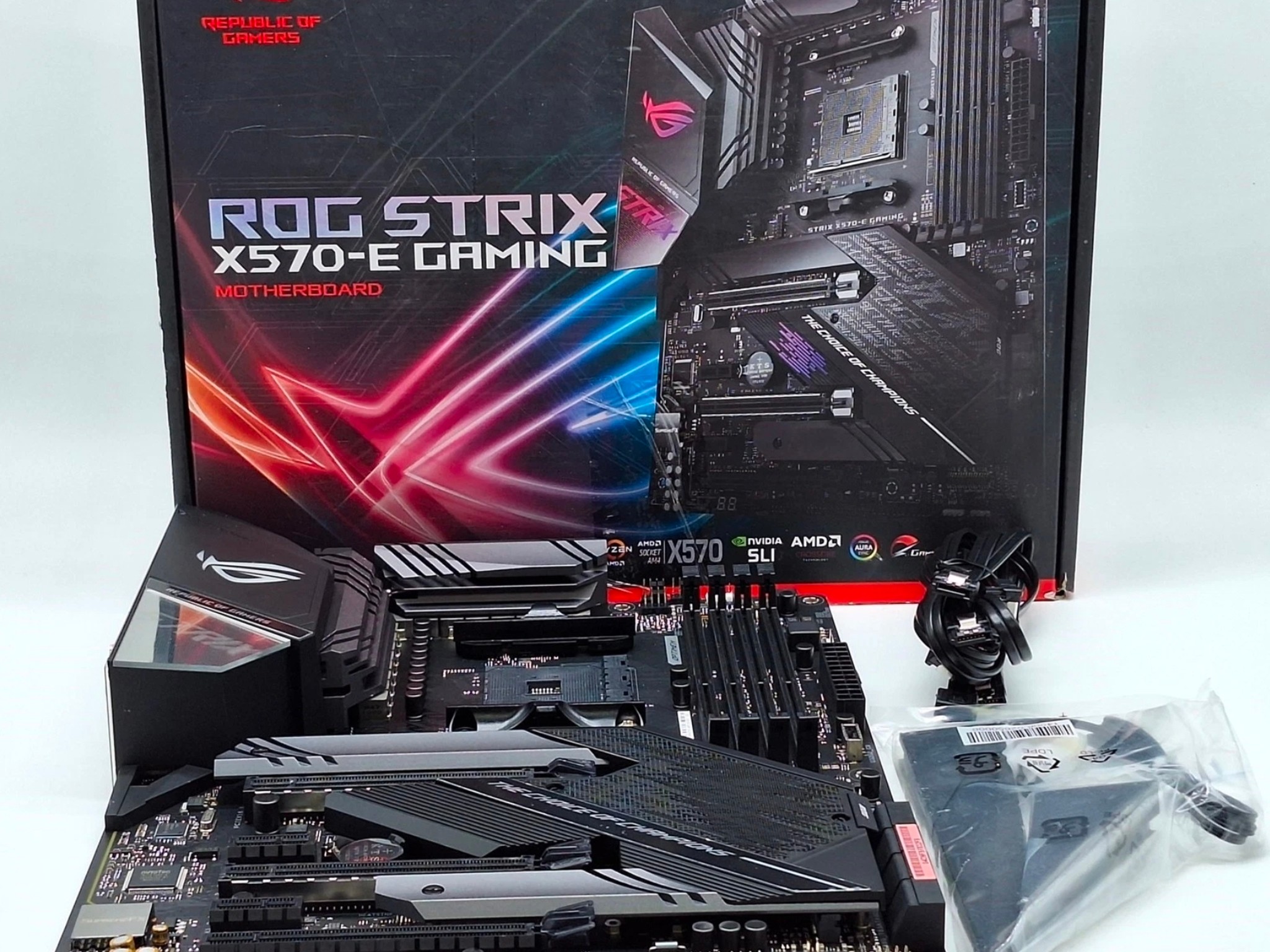 R9 3900X + Strix X570E + 16GB + 500GB NMVE WIFI 6E AMD AM4 DDR4