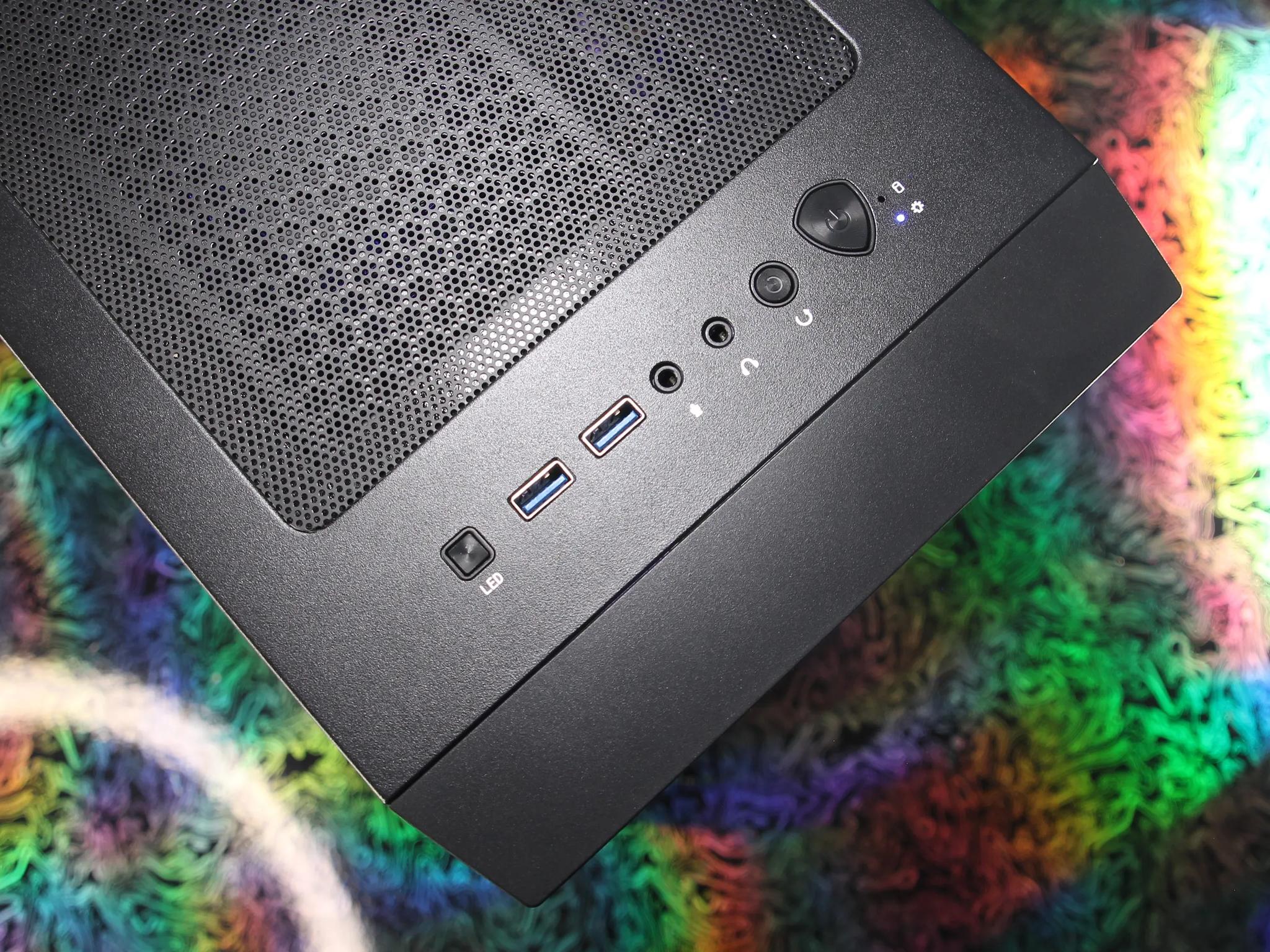 𝙇𝙐𝘾𝙆𝙔 // Core i7-12700K, RTX 3080 // Upper Mid-Range Gaming PC