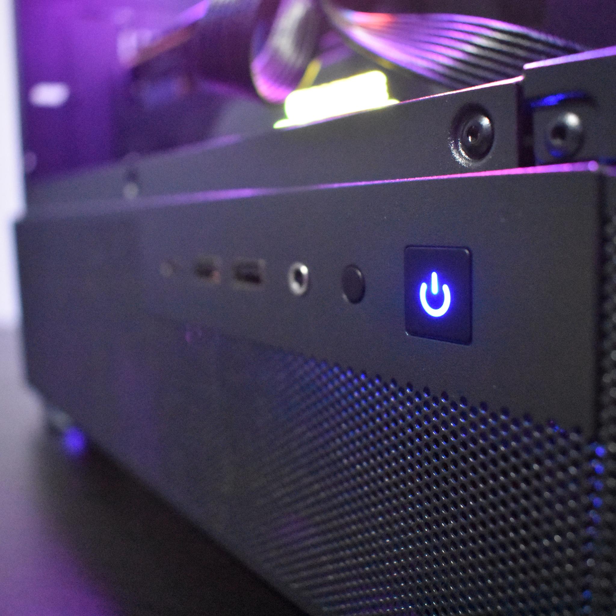 Minimalist Gaming PC: Ryzen 7 | RX 6800 | 32GB RAM | 1TB SSD | 650w PSU | WiFi
