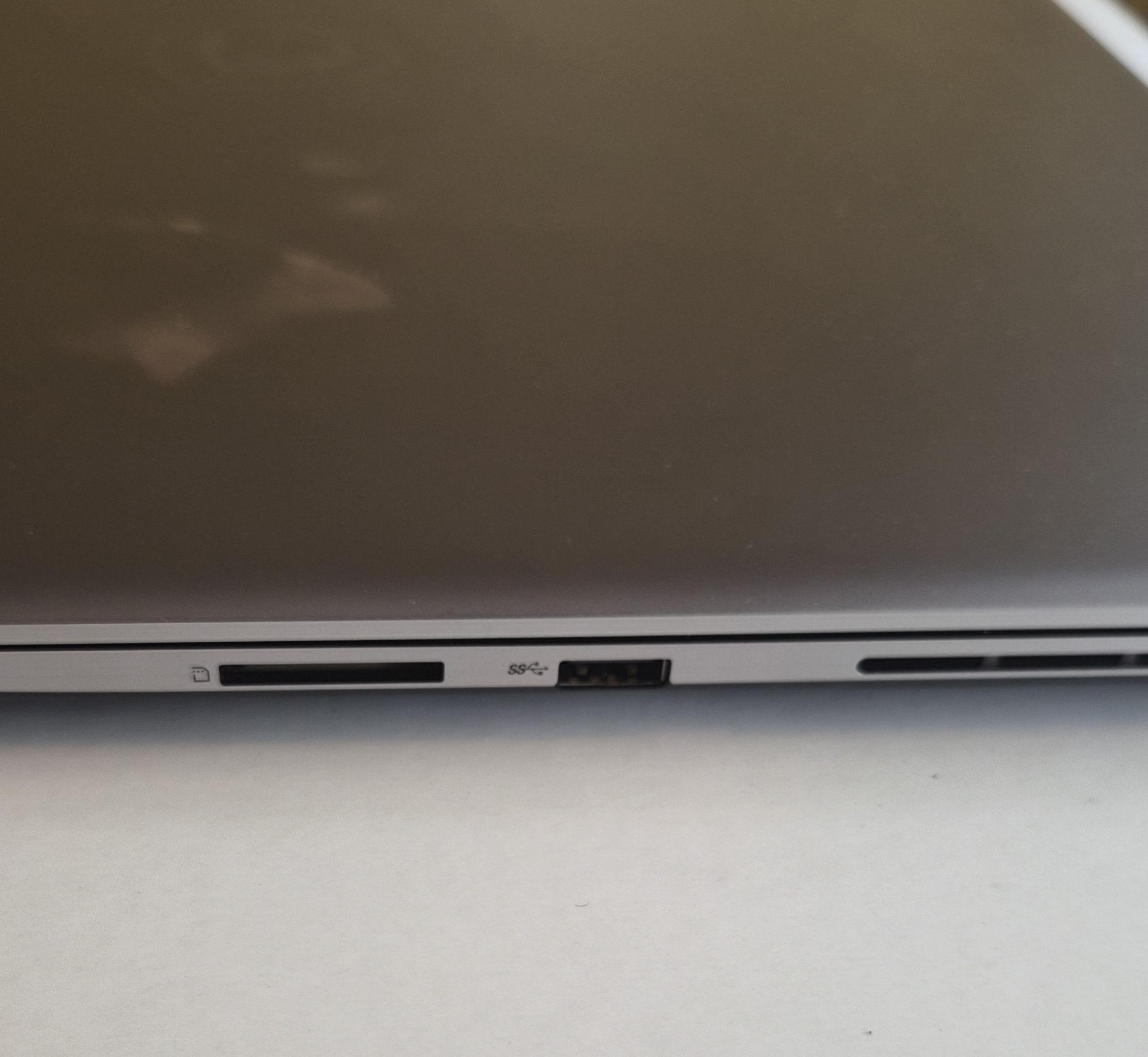 MSI Creator Z16 A13 HX Studio 16" Touchscreen Laptop (Lunar Gray)
