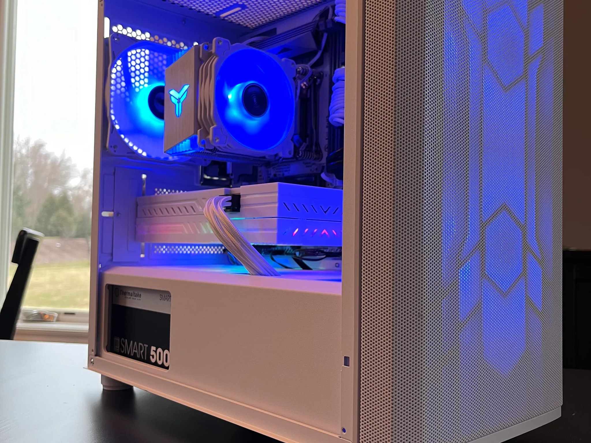 ALL WHITE GAMING PC | RX 580 | I7 5930K EQUIVALENT | 16GB DDR4 | 500GB NVME