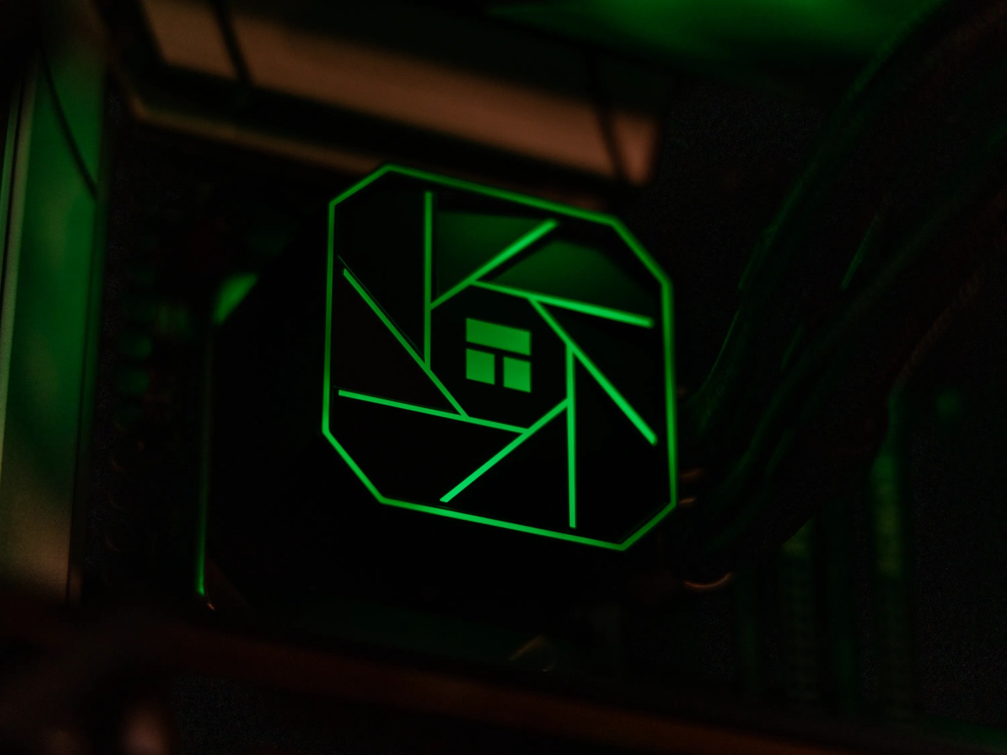 ☣️ Nova Sixx 2.0 ☣️ RX 9070XT / AMD R7 7700X / 2TB NVME / 32GB DDR5 RAM / 240 AIO / Windows 11 Pro