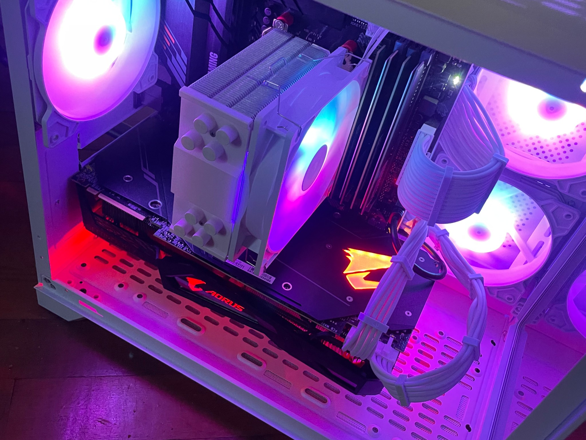 Ryzen 5 5600x Nvidia 2080 Ti 32GB RAM 1TB NVME - White RGB Build