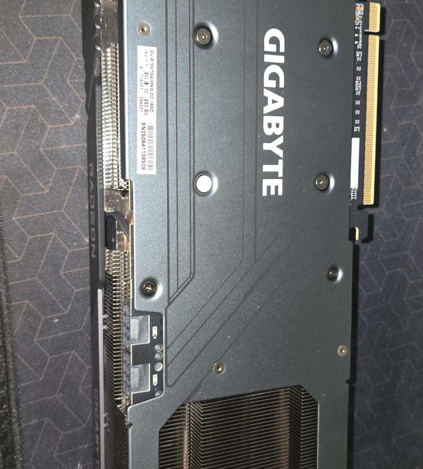 RX 7600 XT