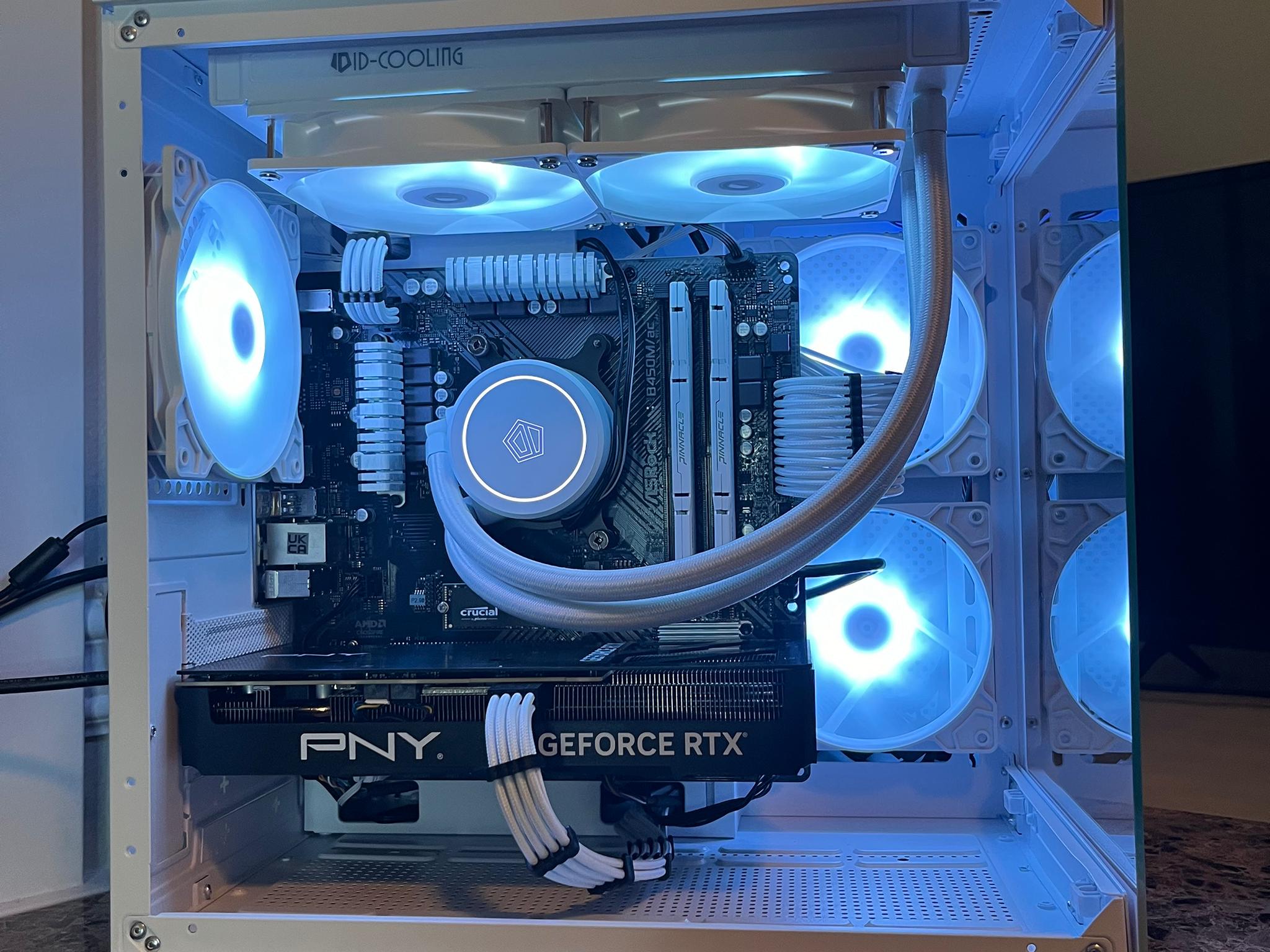 *Winter Themed* High End RTX 4070 & Ryzen 7 Gaming PC