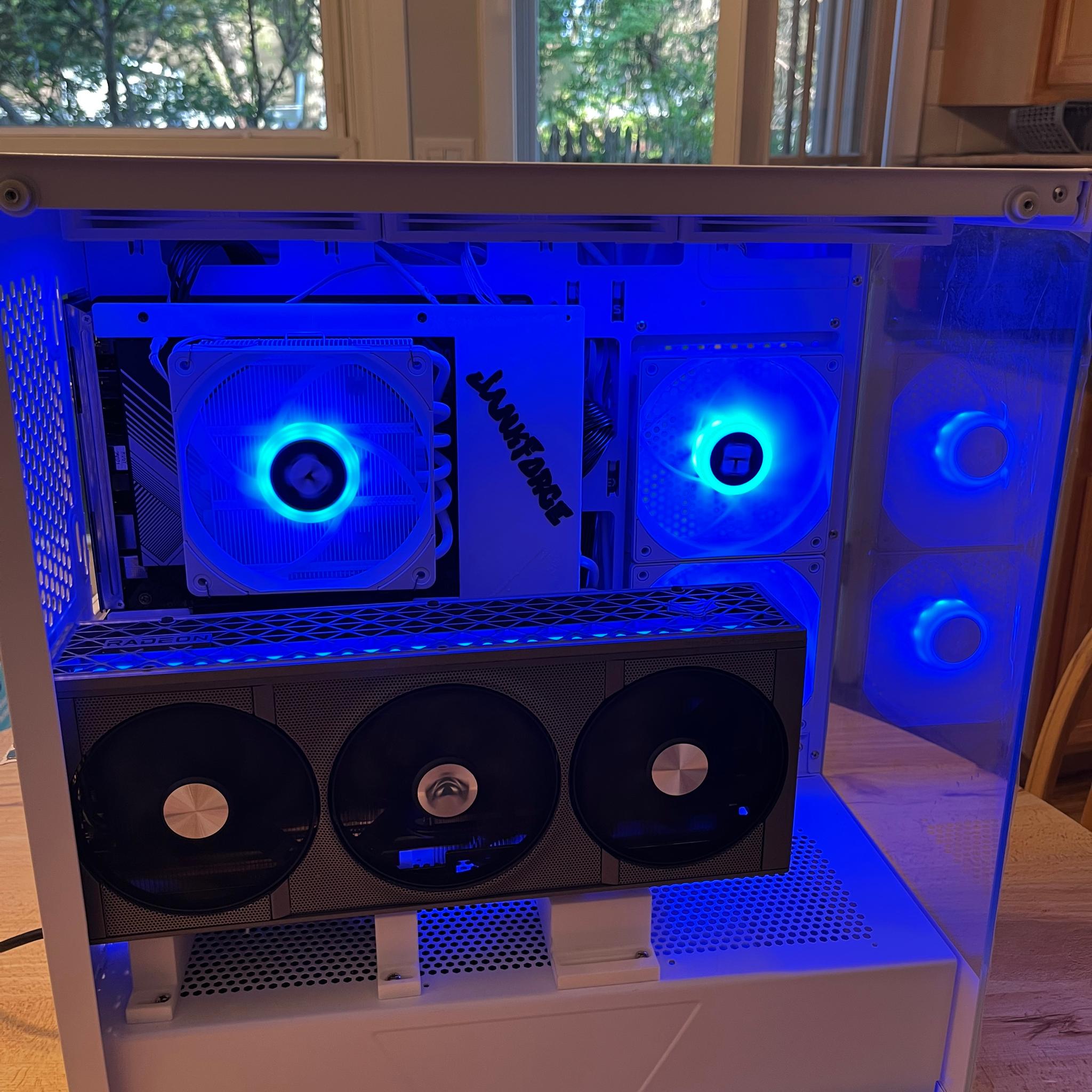 BEAST IN WHITE - Nitro+ 9070XT! Ryzen 7600X3D 16GB DDR5 - Custom 'JankForge' Mobo Shroud - Case dent