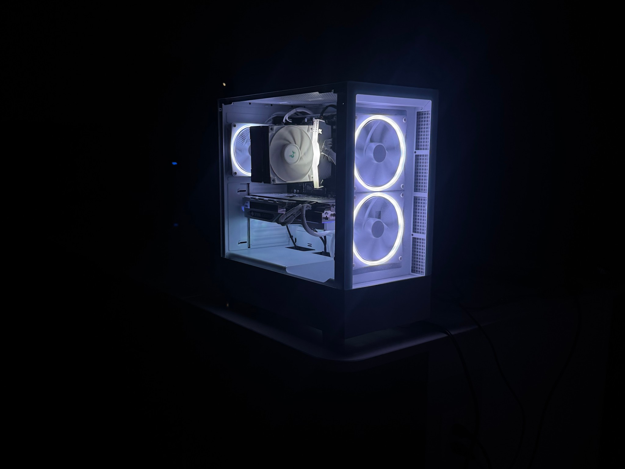 Radeon RX 7700 XT Custom Gaming PC - Ryzen 5 5500
