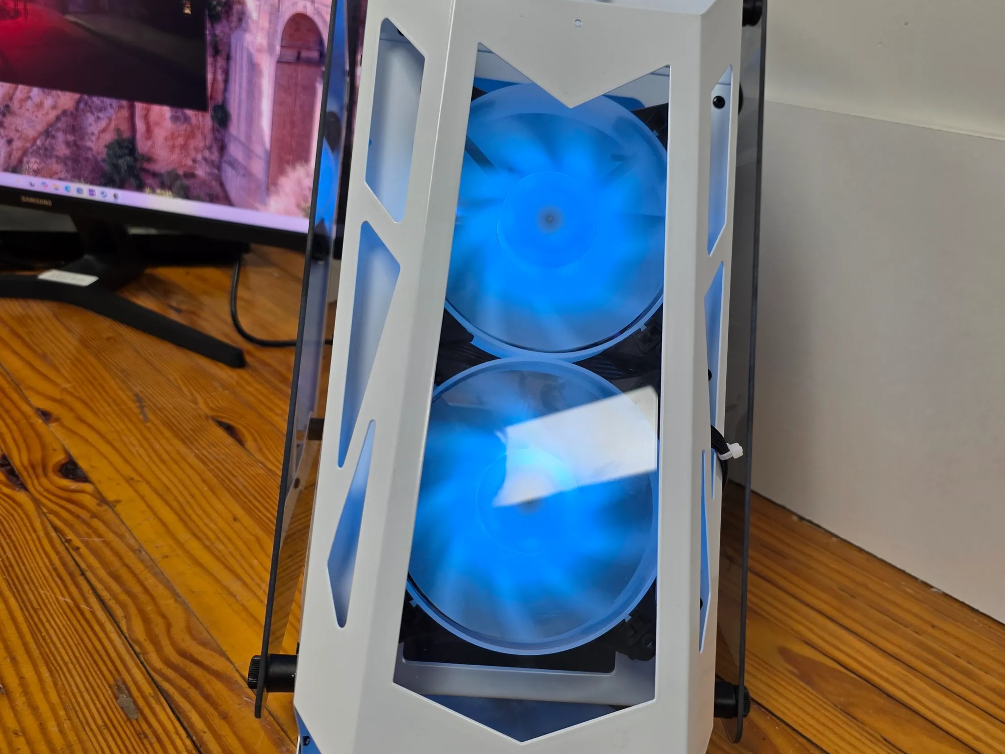 1080p High Settings Gaming Computer PC (Ryzen 5 2600, GTX 1660 TI, 16gb DDR4)