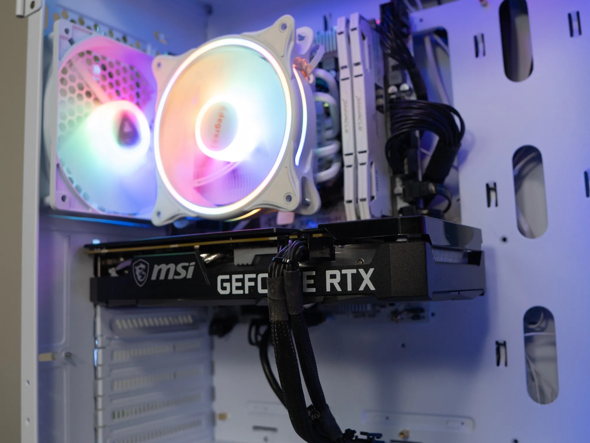 🌨🍬 | NVIDIA RTX 3060 12GB | INTEL XEON E5-2697 V3 | 32GB DDR4 RAM | 1.25TB | Arctic Candy