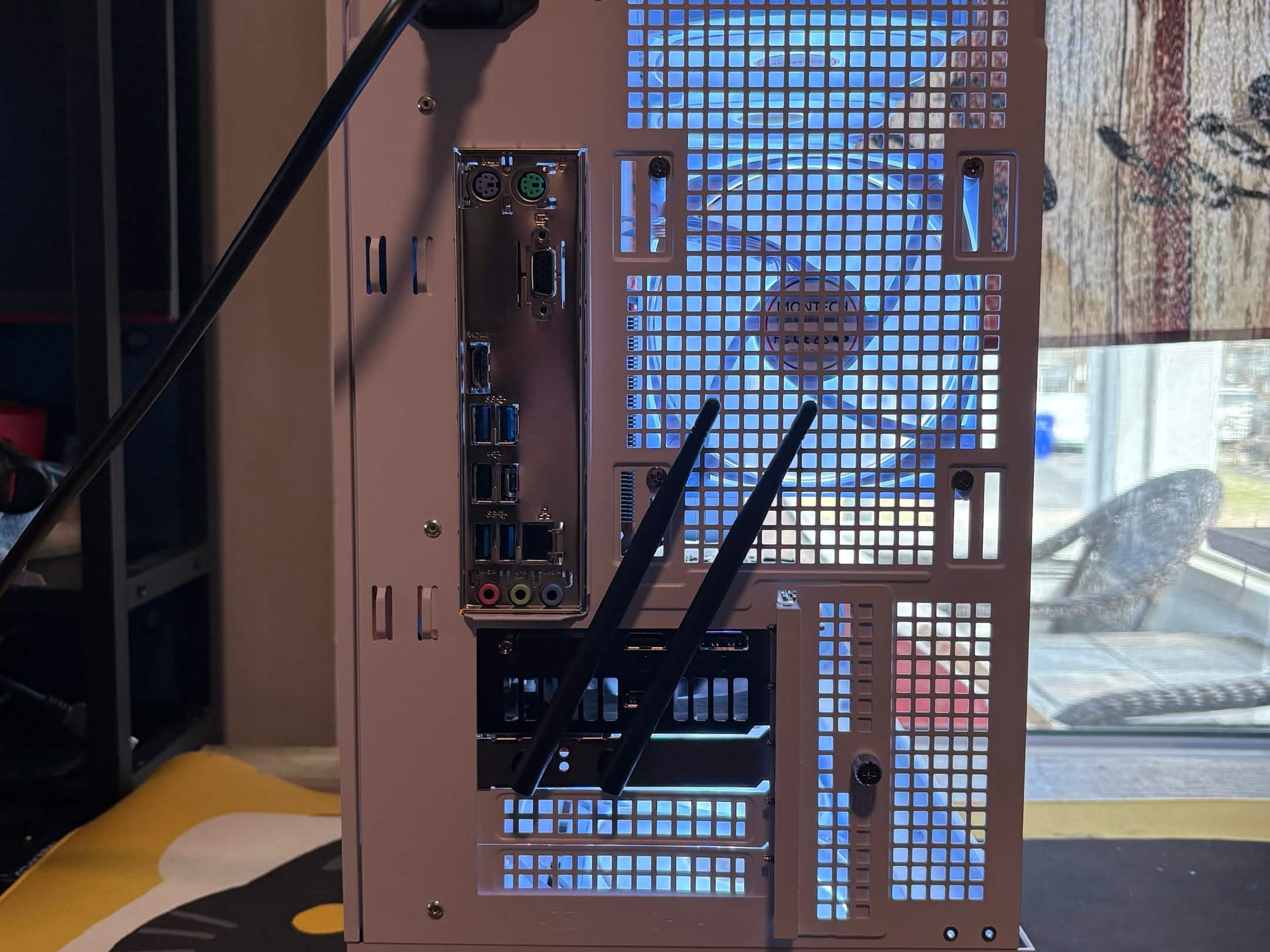 ❄️ White Phantom – Ryzen 7 2700X | White 1660 Ti | 1TB NVMe ❄️