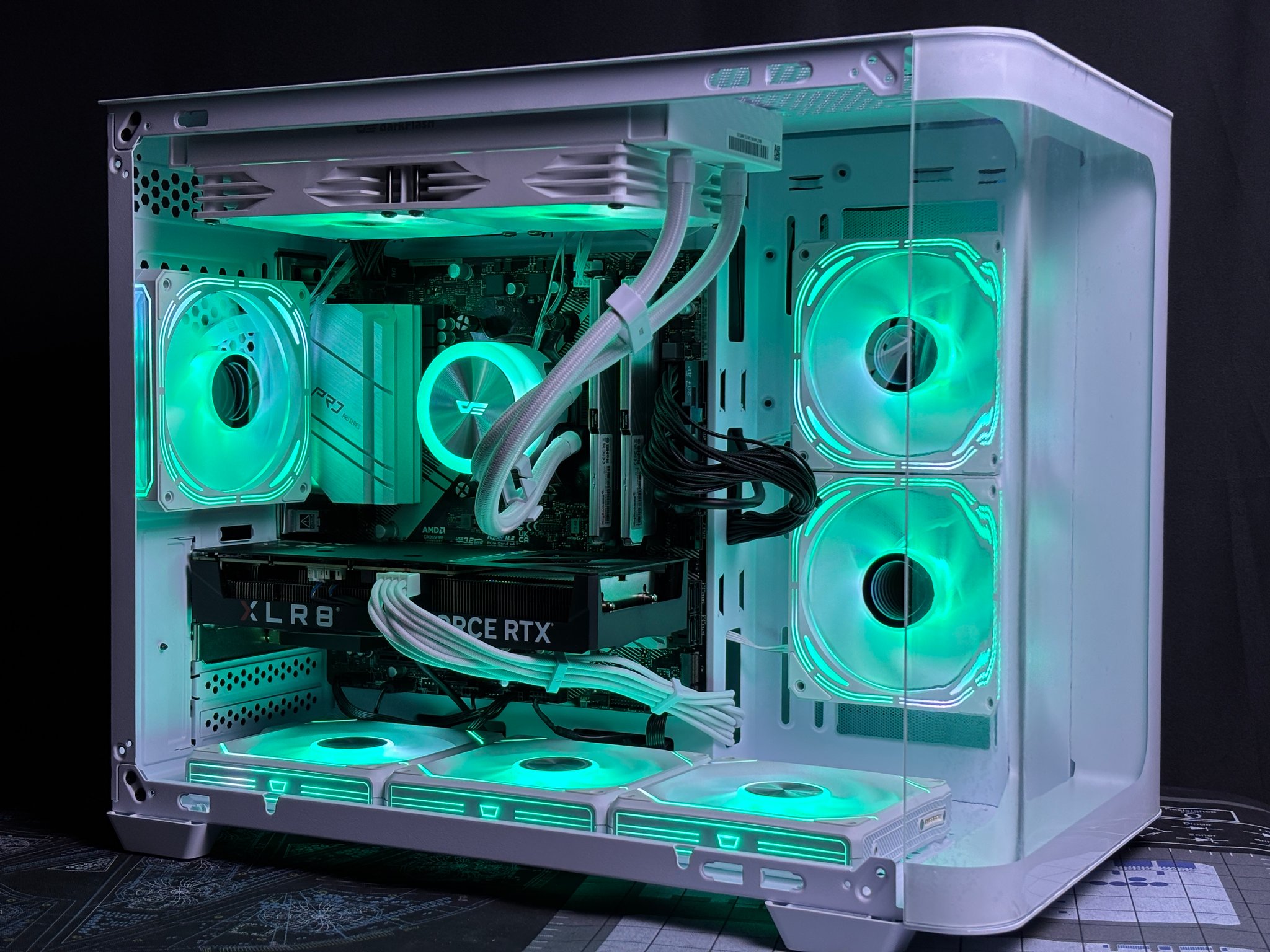 💚Winter Green💚RTX 4060 Ti| Ryzen 5 5600X | 32gb DDR4 | 1 TB M.2 SSD🔥