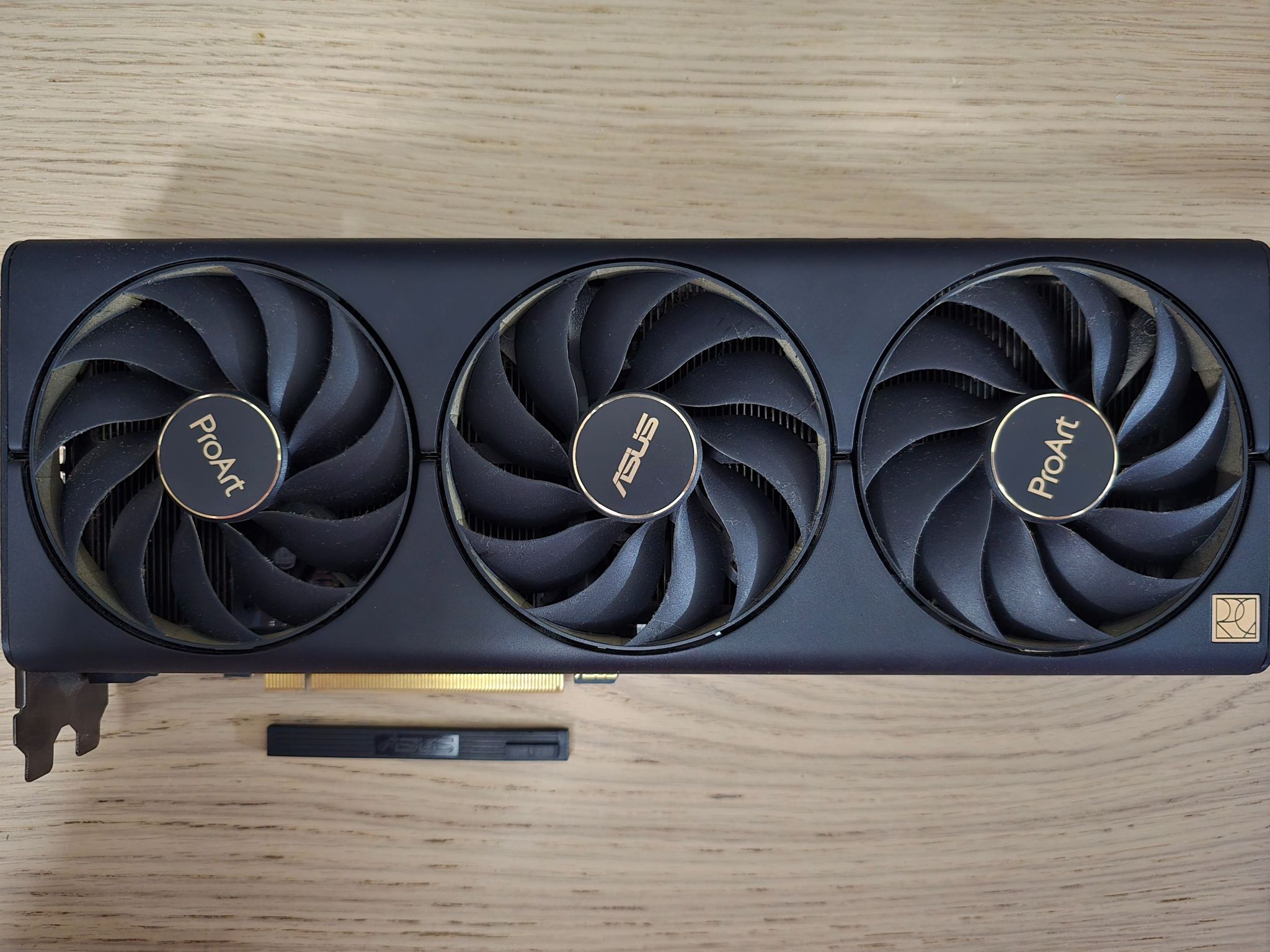 16GB GDDR6X PCIE Gen 5 - 4070 Ti Super OC Edition - Lightly Used - Like New