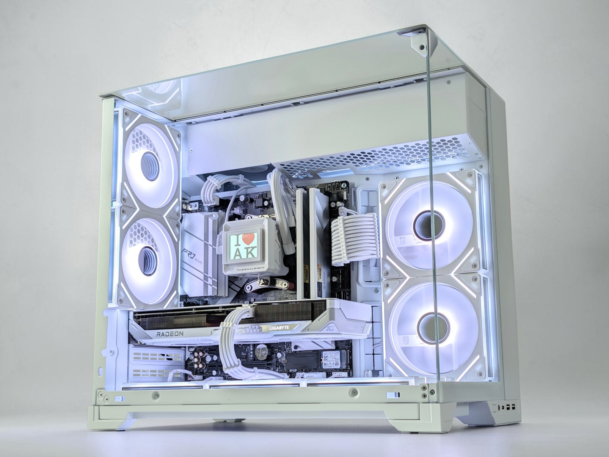 🤍🏔️Alaska🏔️❄️Gaming PC❄️AMD RX 9060 XT 16GB❄️AMD Ryzen 7 5800X 8 core❄️32GB DDR4❄️1TB SSD