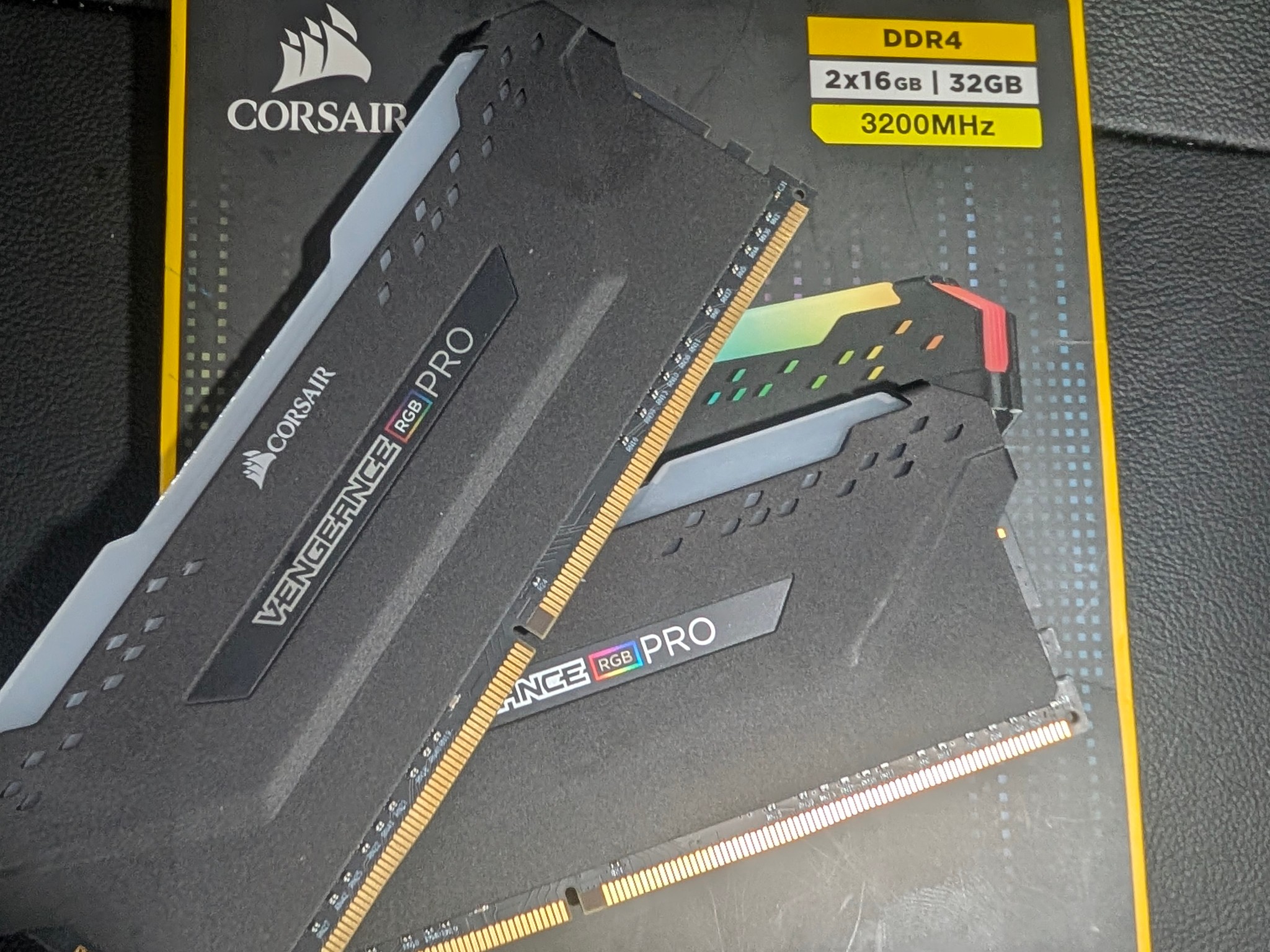32gb Corsair Vengeance RGB Pro **DDR4** 3200mhz
