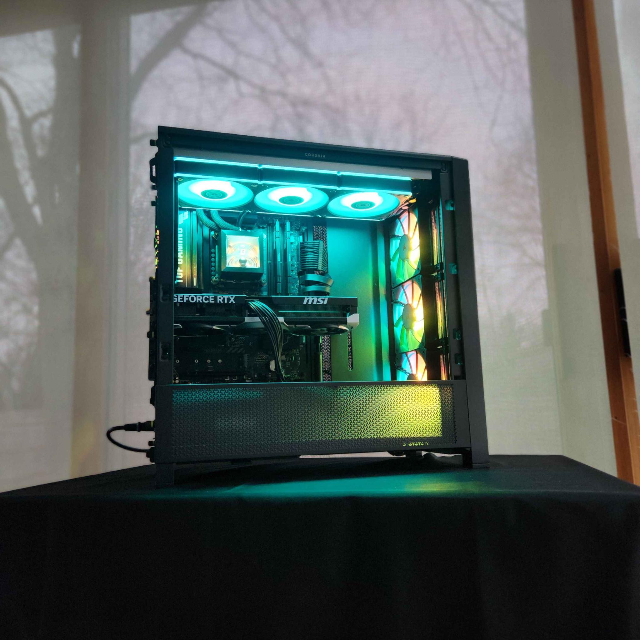 🍀RTX 5070 | Ryzen 7 7700X | 32GB DDR5 | 2TB NVMe | WiFi | Windows 11