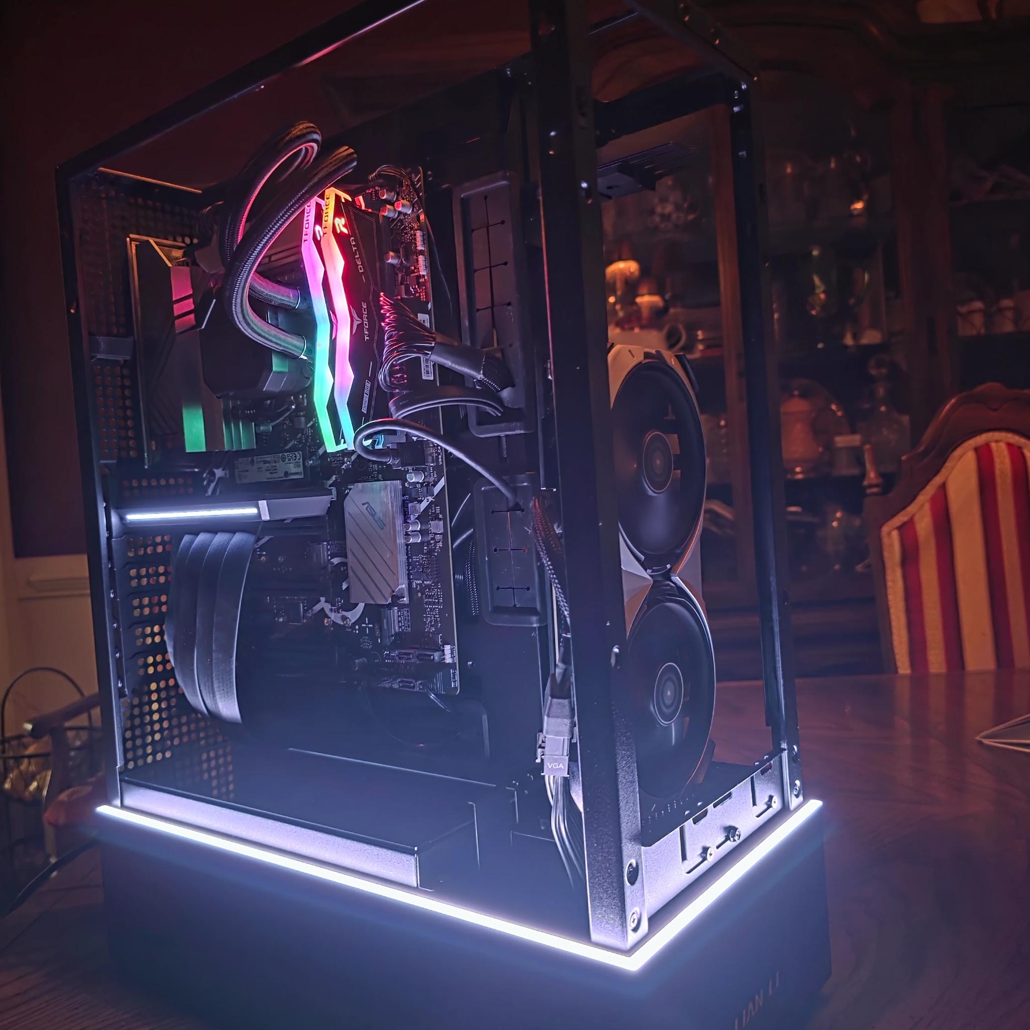 🌊 1440p Gaming Beast | I7-14700F | RTX 4070TI | 1TB SSD | 32GB RAM | WiFi 7 & Bluetooth ⛈️