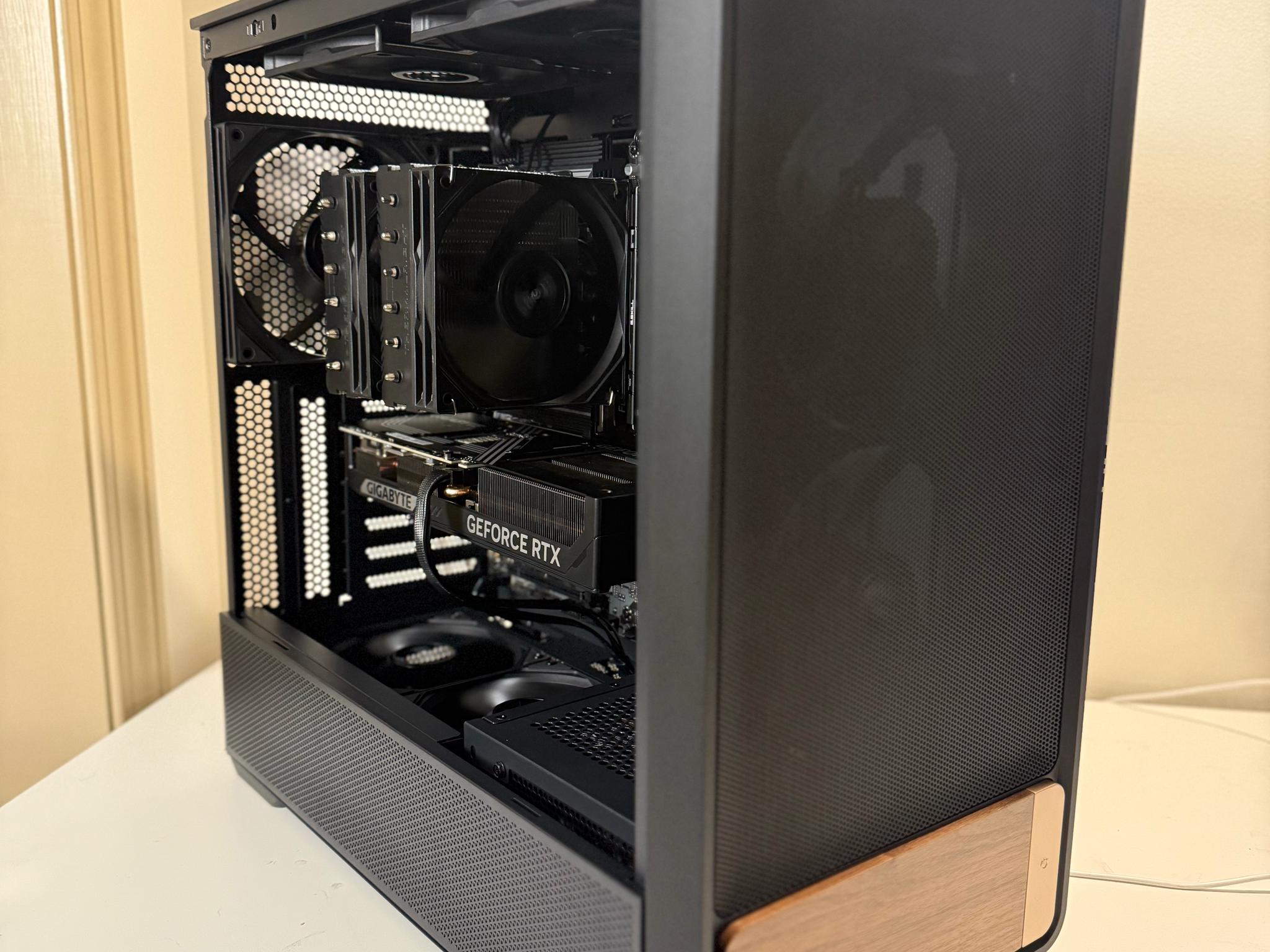 RTX 5070 | Ryzen 7 9700X | 32gb DDR5 | 2tb NVME 🖤