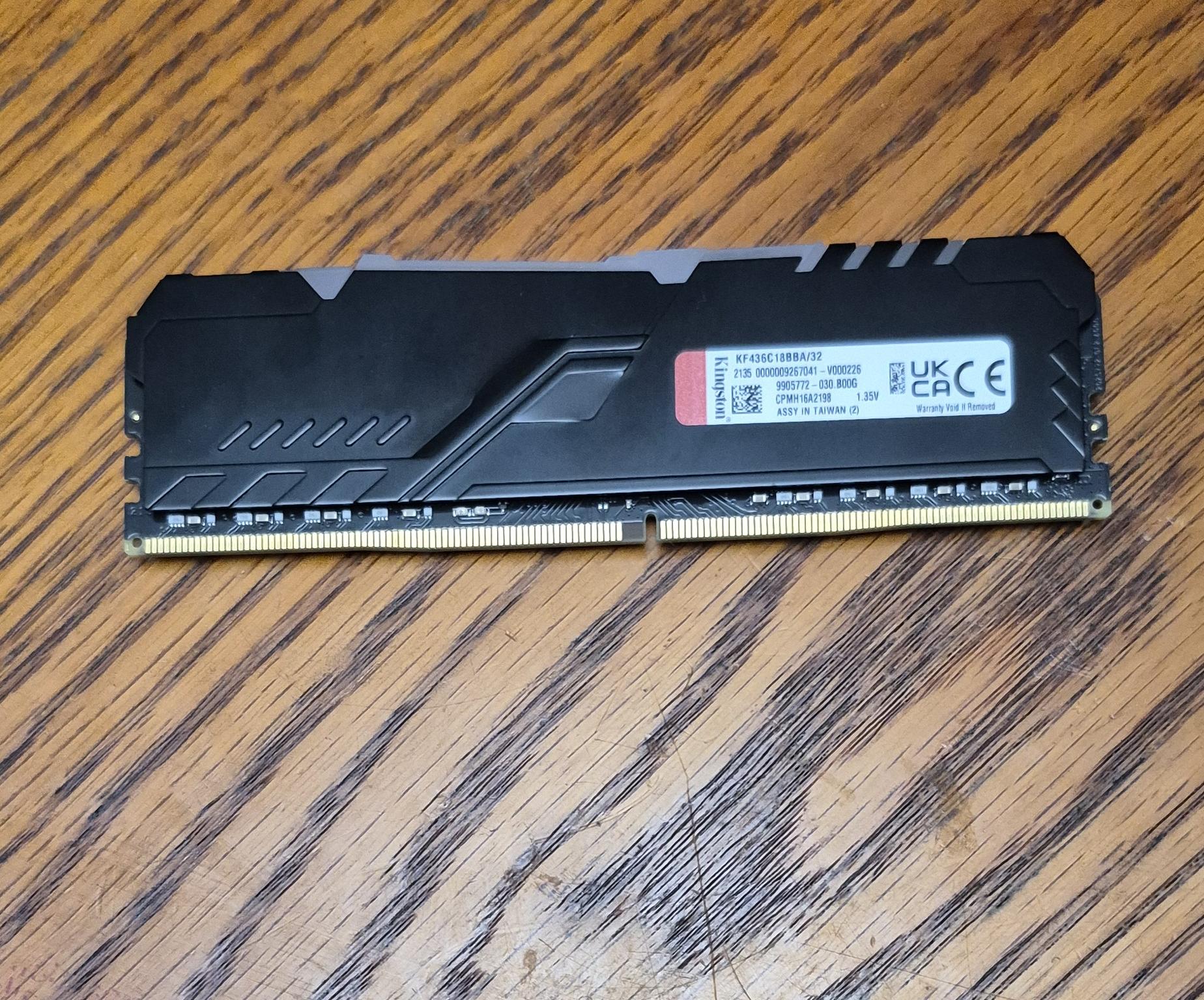 Bundle Gaming Gigabyte X570 Board, Ryzen 9 5950X, Kingston Fury 32GB RAM, Power Color RX580 8GB GPU