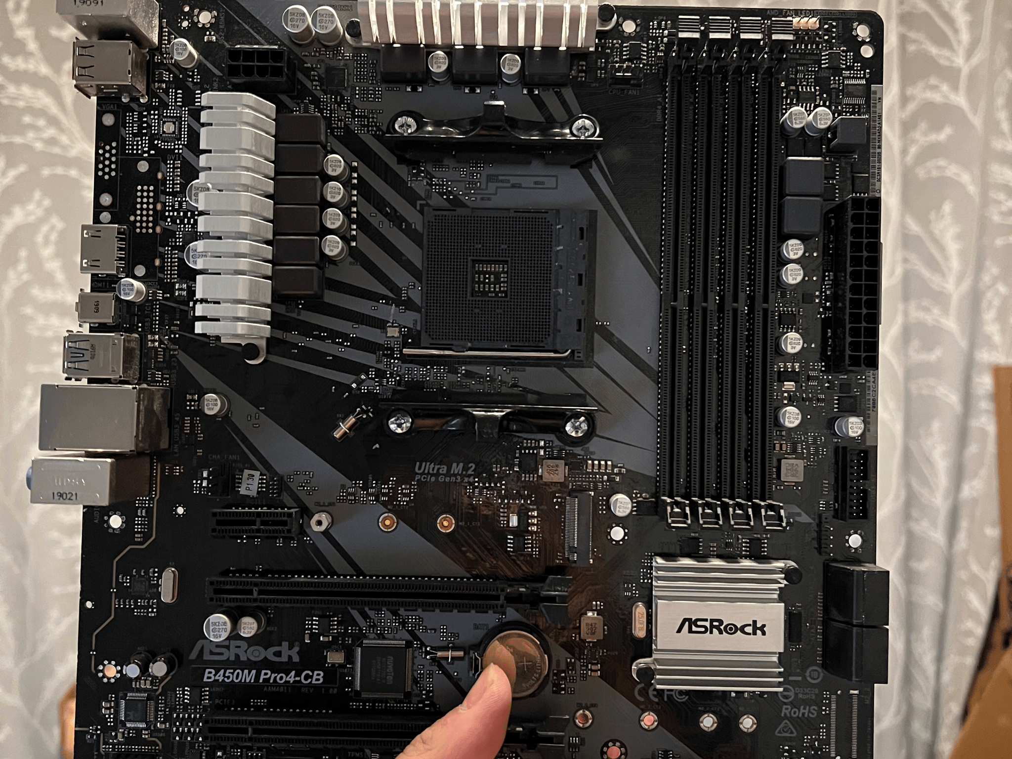 ASROCK B450m Pro4-CB