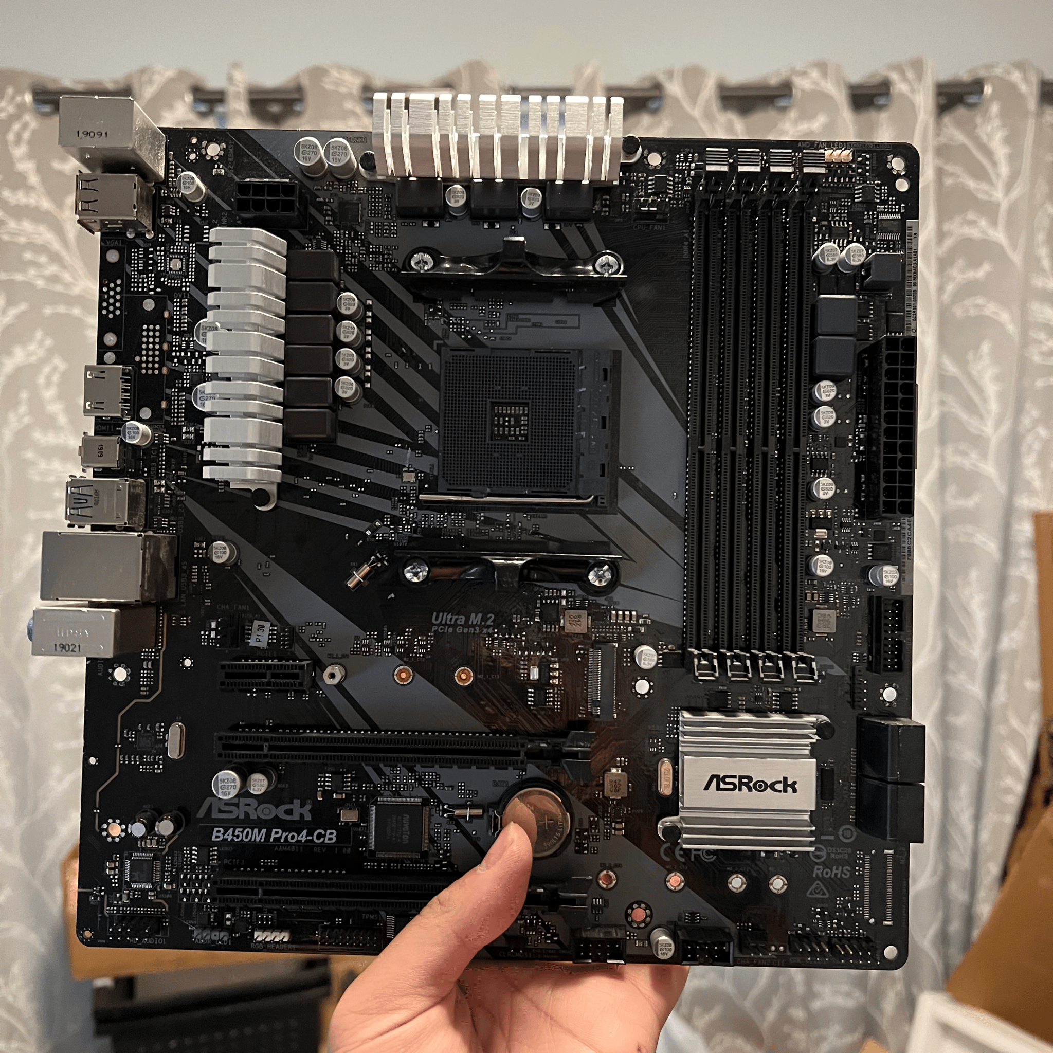 ASROCK B450m Pro4-CB