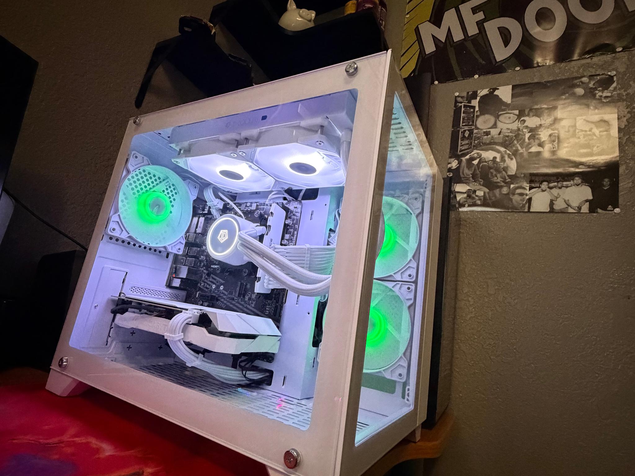 White gaming pc