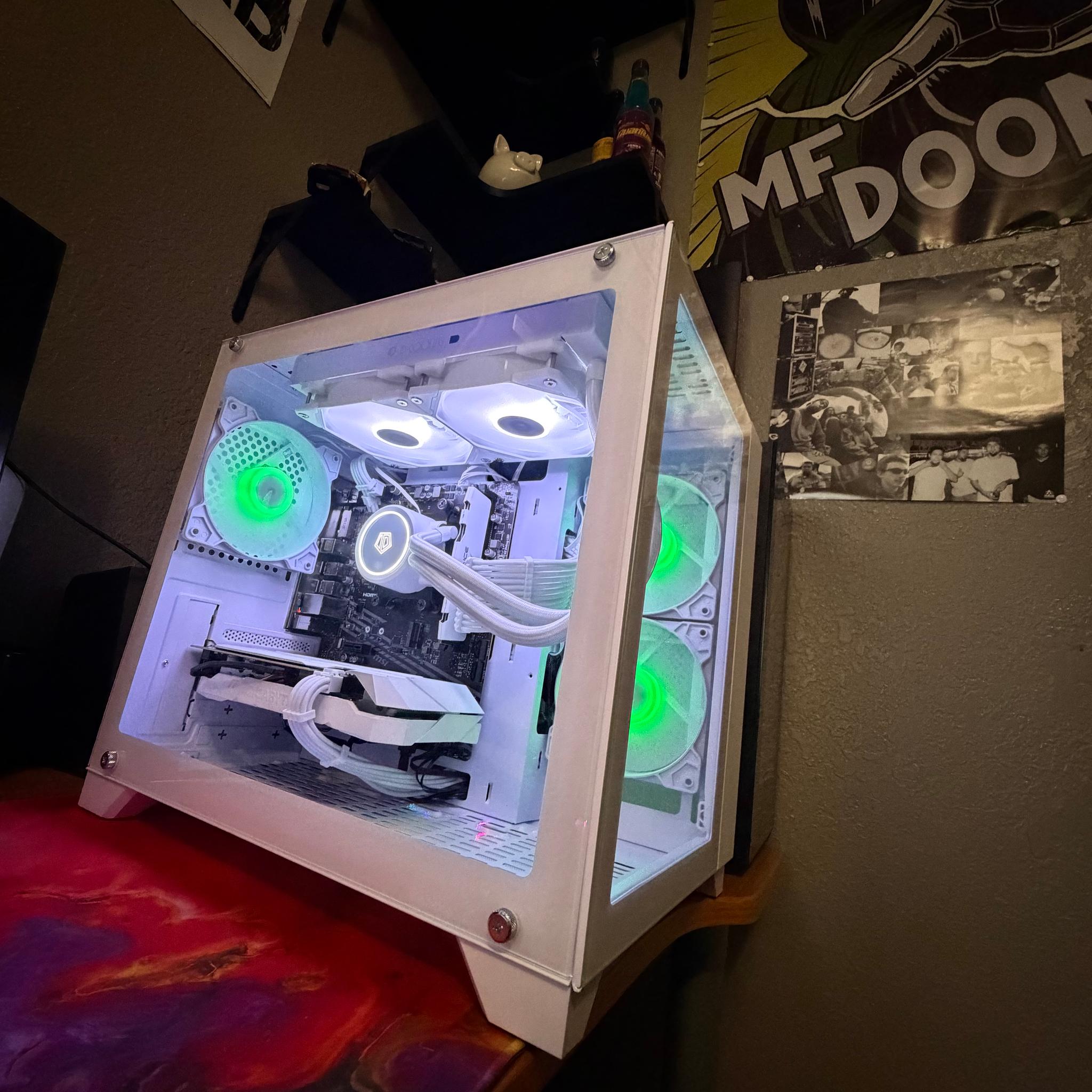 White gaming pc