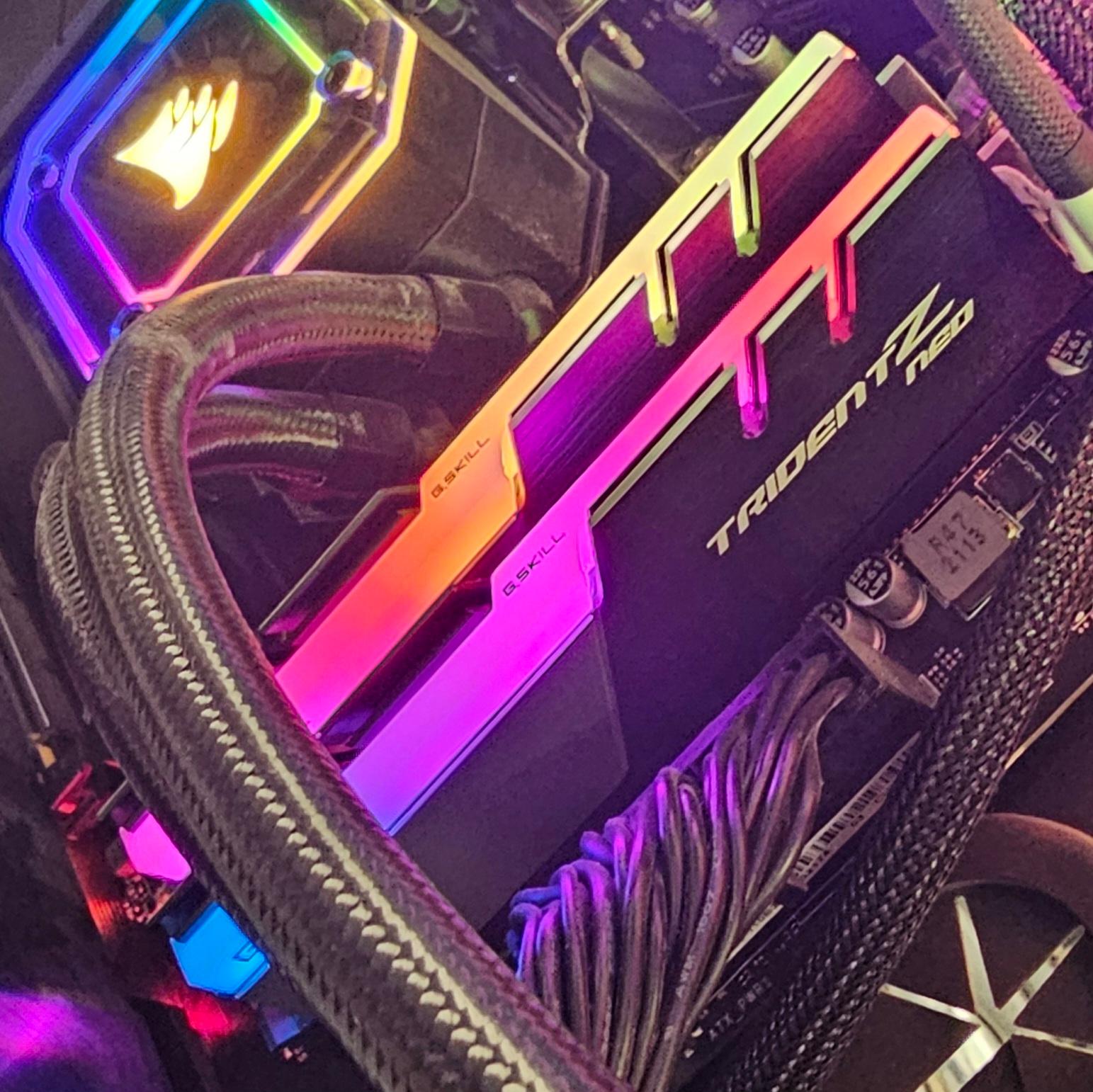 32GB DDR4 (2x16GB) 605 3600MT/s G.Skill Trident Z RGB