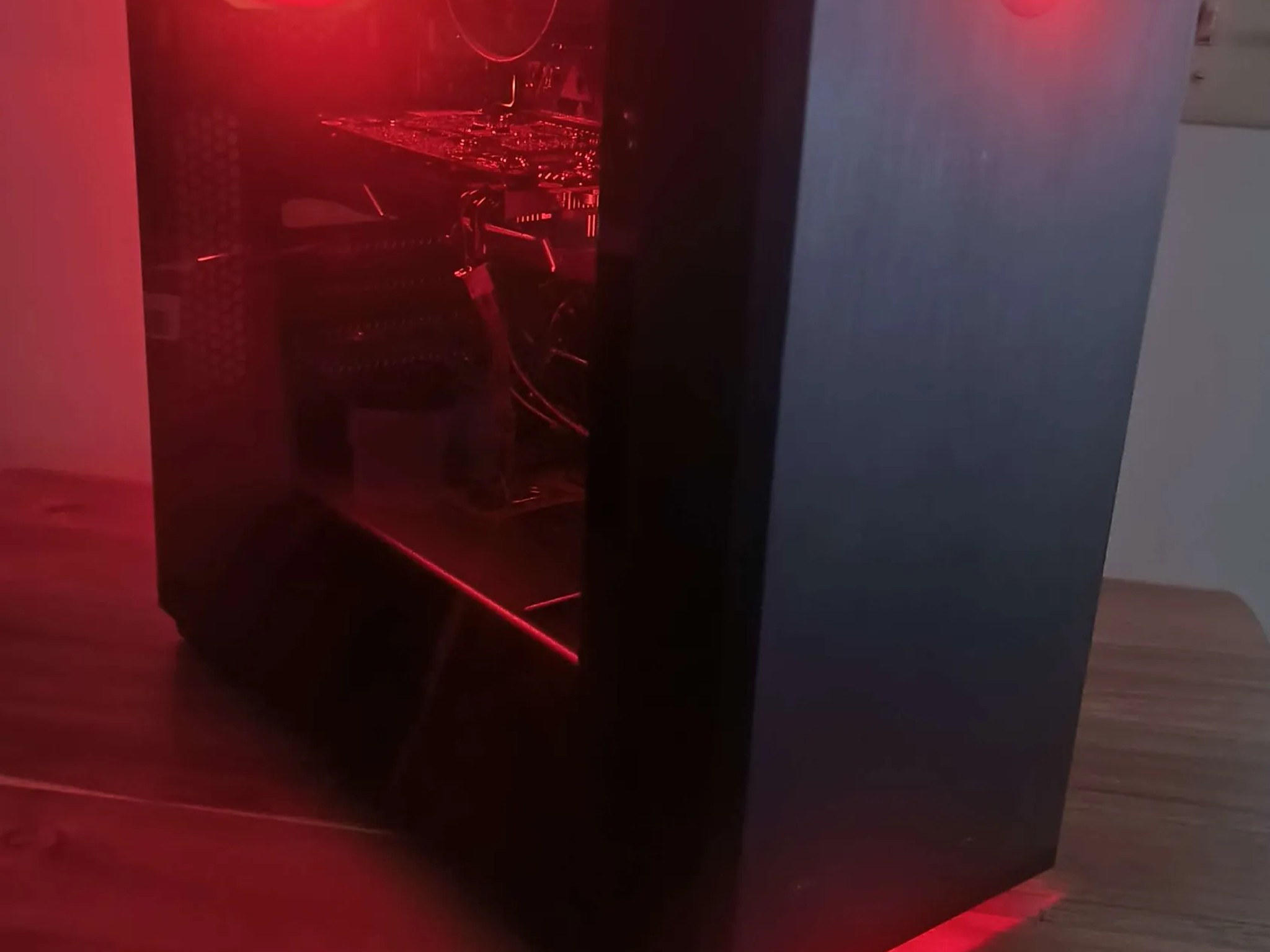 The Hammer ~ I5-9400F ~ GTX 1060 6GB ~ 16GB DDR4 3200Mhz ~ 256GB SSD ~ 2, 500GB HDD ~ ARGB