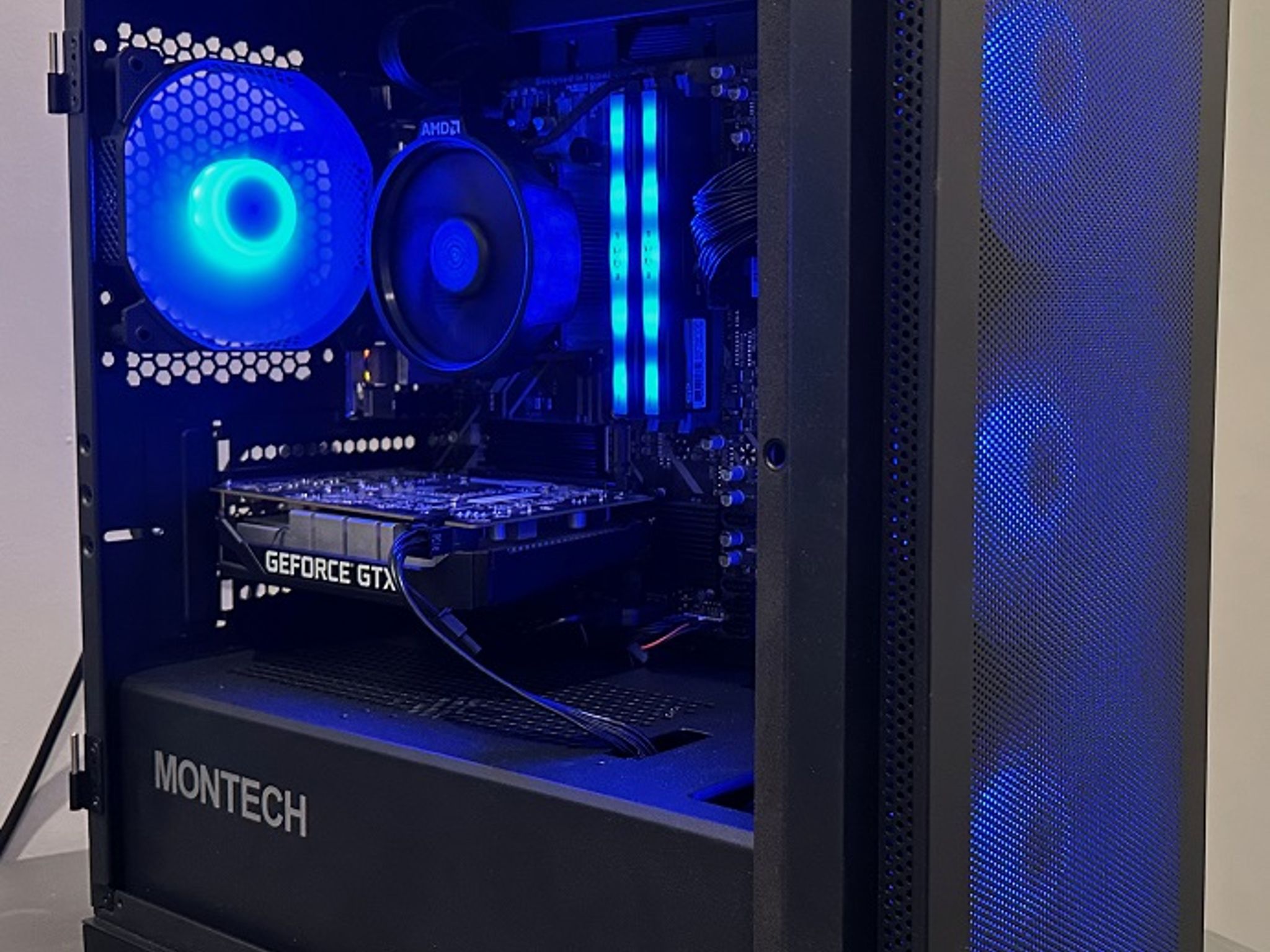 Ryzen 5 3600 - Nvidia GTX 1650 Super - 16GB RAM - WiFI