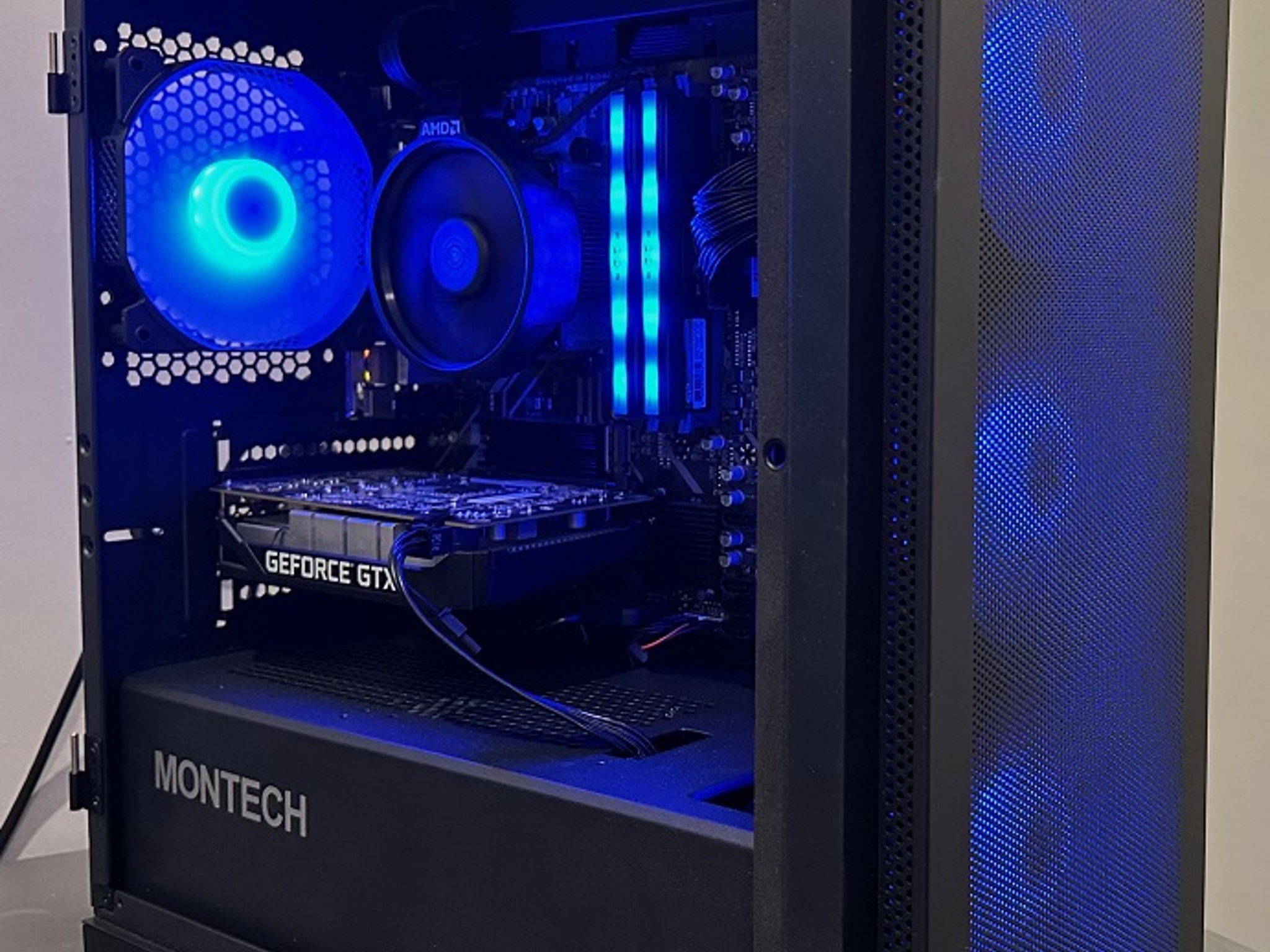 Ryzen 5 3600 - Nvidia GTX 1650 Super - 16GB RAM - WiFI