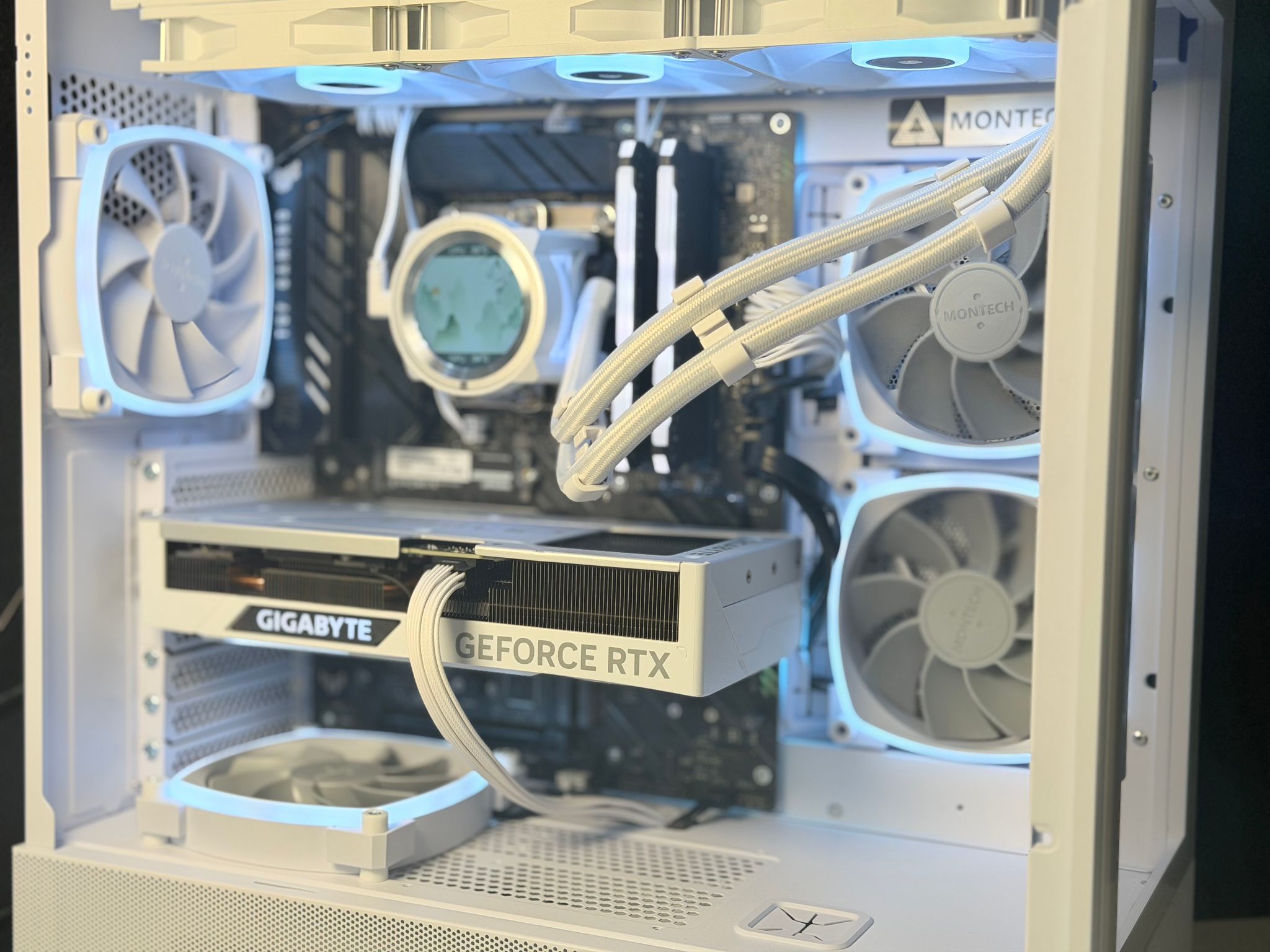 🤍❄️ Snow Day | i9-12900K | RTX 4070 Super | 32GB DDR4 | 2TB Gen4 | 360mm LCD AIO ❄️🤍