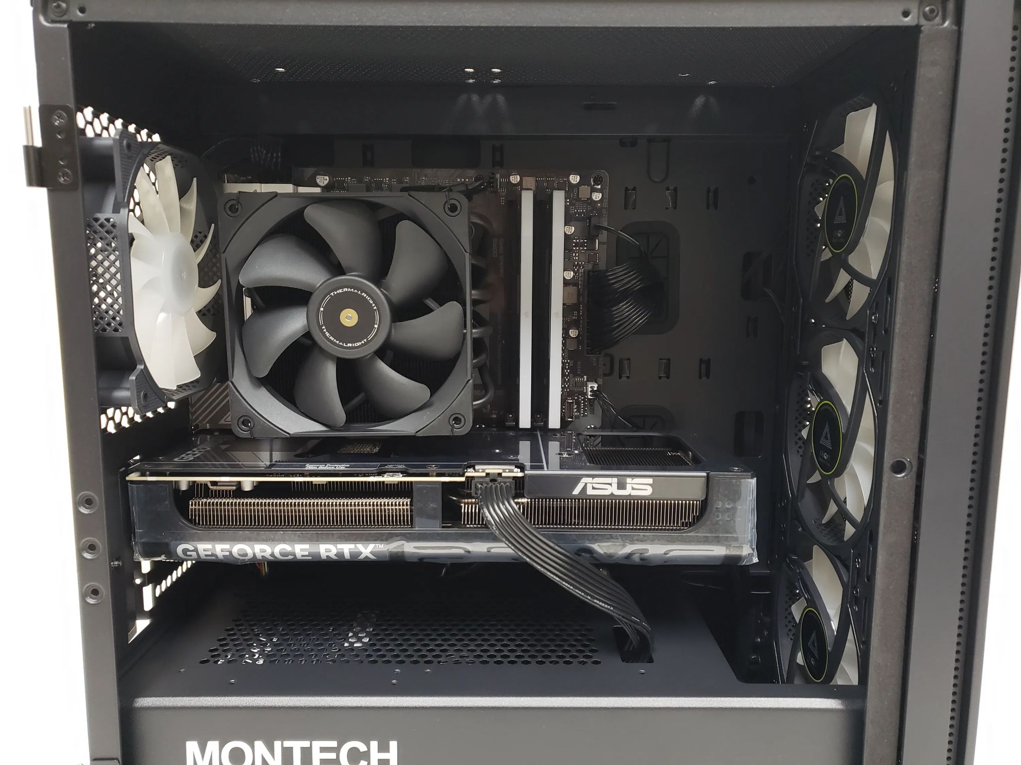 PC Sale! Ryzen 5 9600X, RTX 5070, 32GB-DDR5 6000, 2TB SSD NVMe, 850W PSU