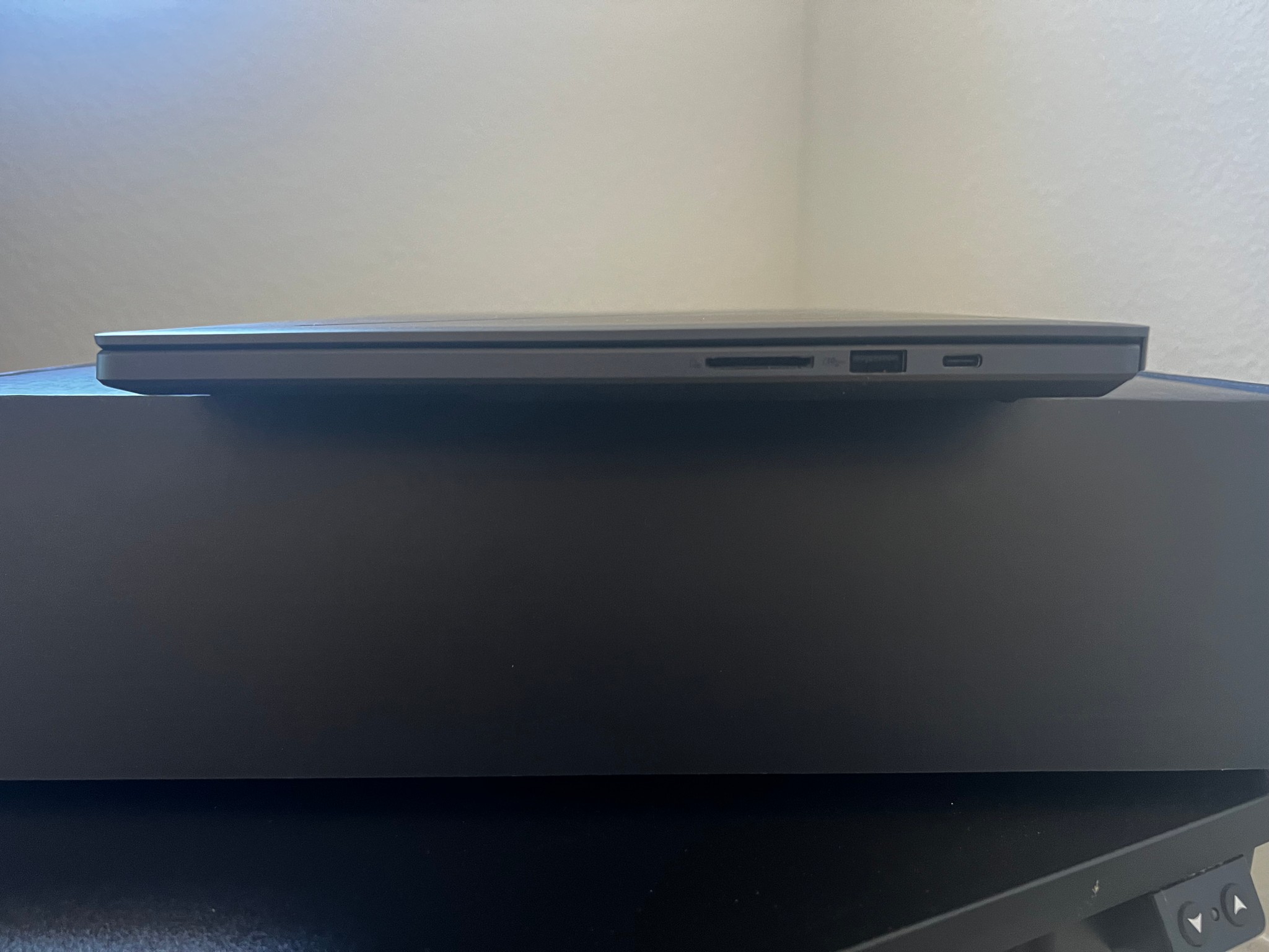 ASUS ROG Zephyrus G16 OLED RTX 5070 Ti 12GB | Intel Core Ultra 9 285H | 32GB RAM | 1TB SSD | 240Hz