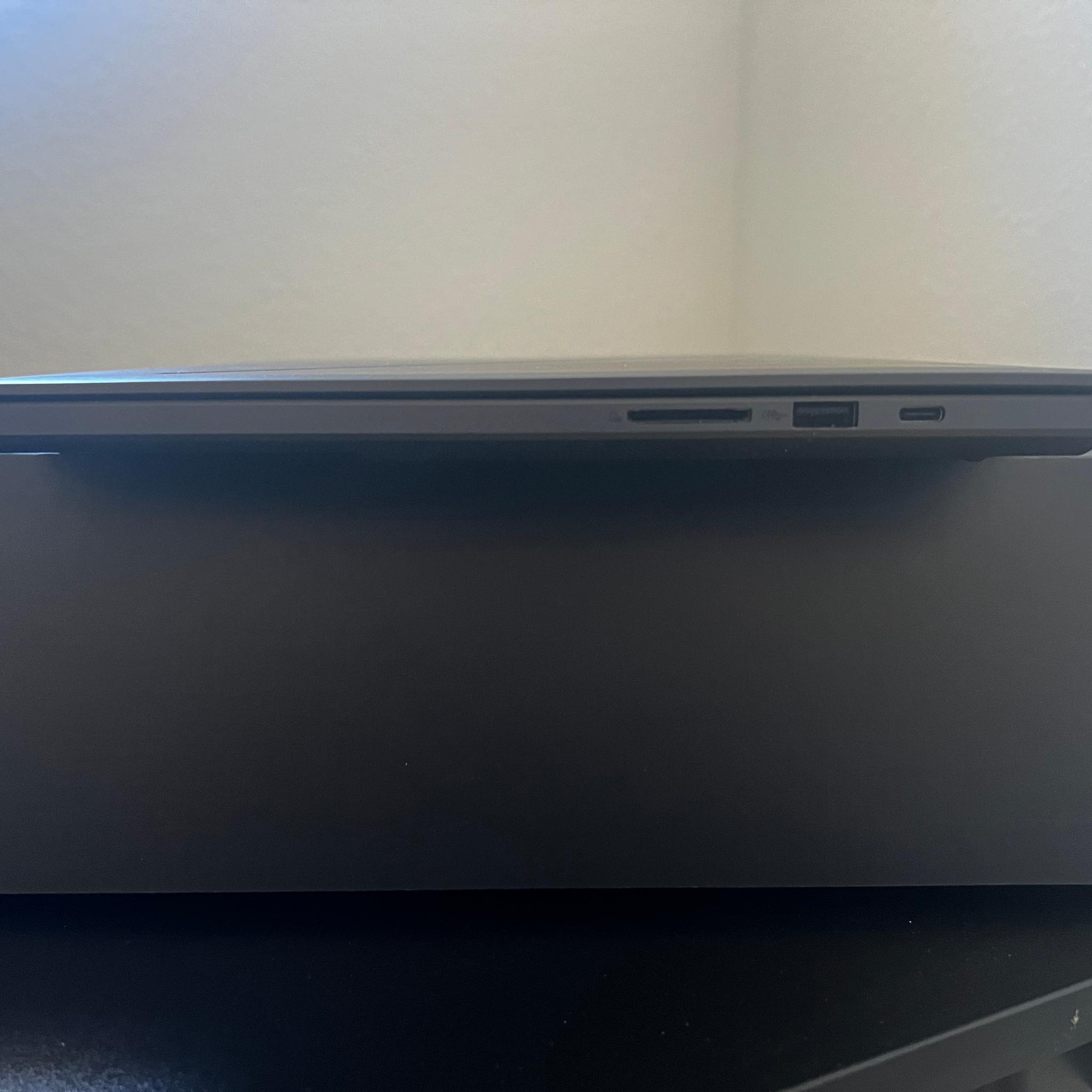 ASUS ROG Zephyrus G16 OLED RTX 5070 Ti 12GB | Intel Core Ultra 9 285H | 32GB RAM | 1TB SSD | 240Hz