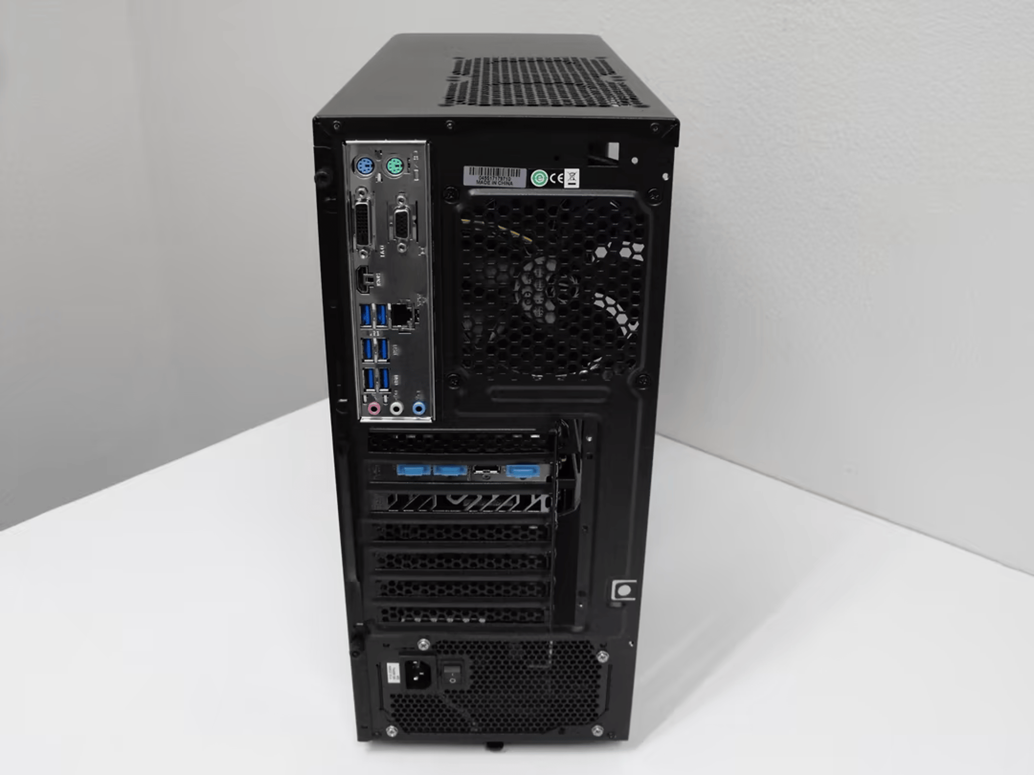 PC on sale! Intel i5 6500, Sapphire RX 6600XT, 32GB DDR4-3200, 500GB