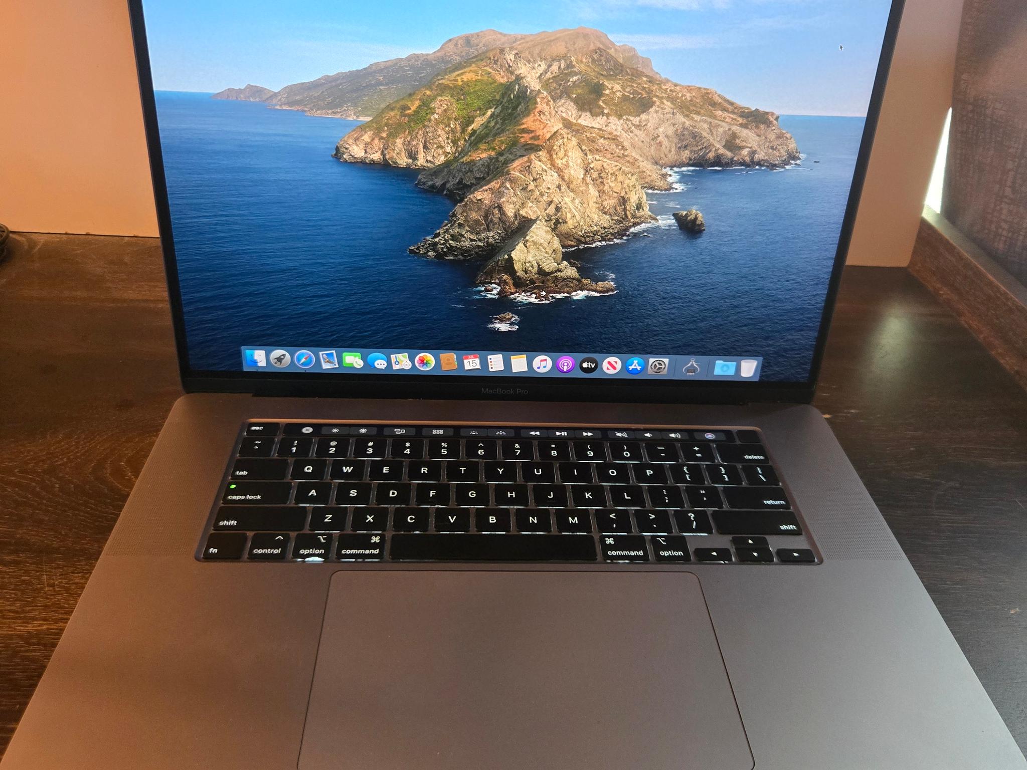 Apple Macbook Pro 16 inch Laptop - 2019 - 1TB - intel i9 - Model A2141