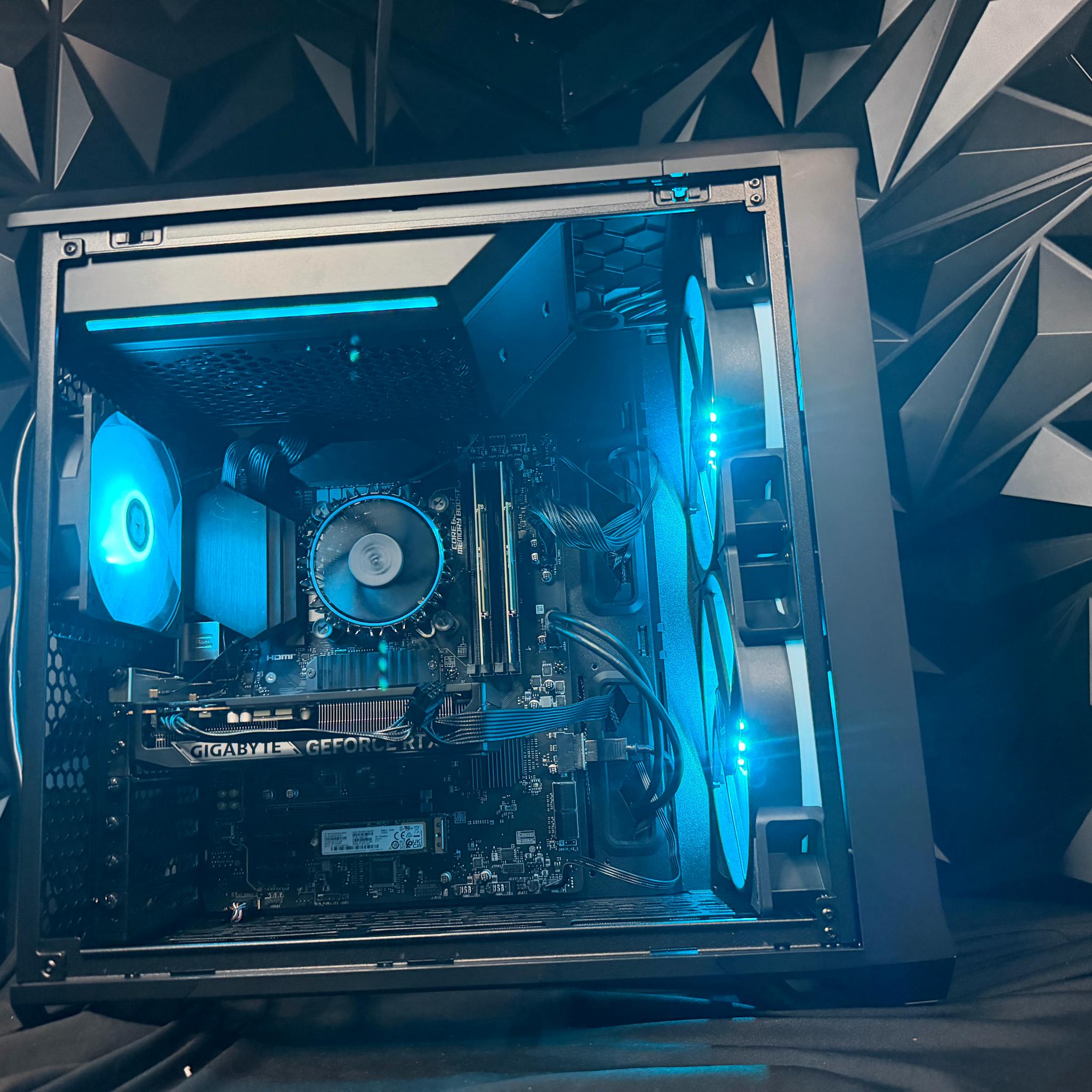 💻⚡ Starter Carter⚡💻 i3 12100F| RTX 5060| 16 GB DDR5| 1.25 TB NVMe | 650W PSU
