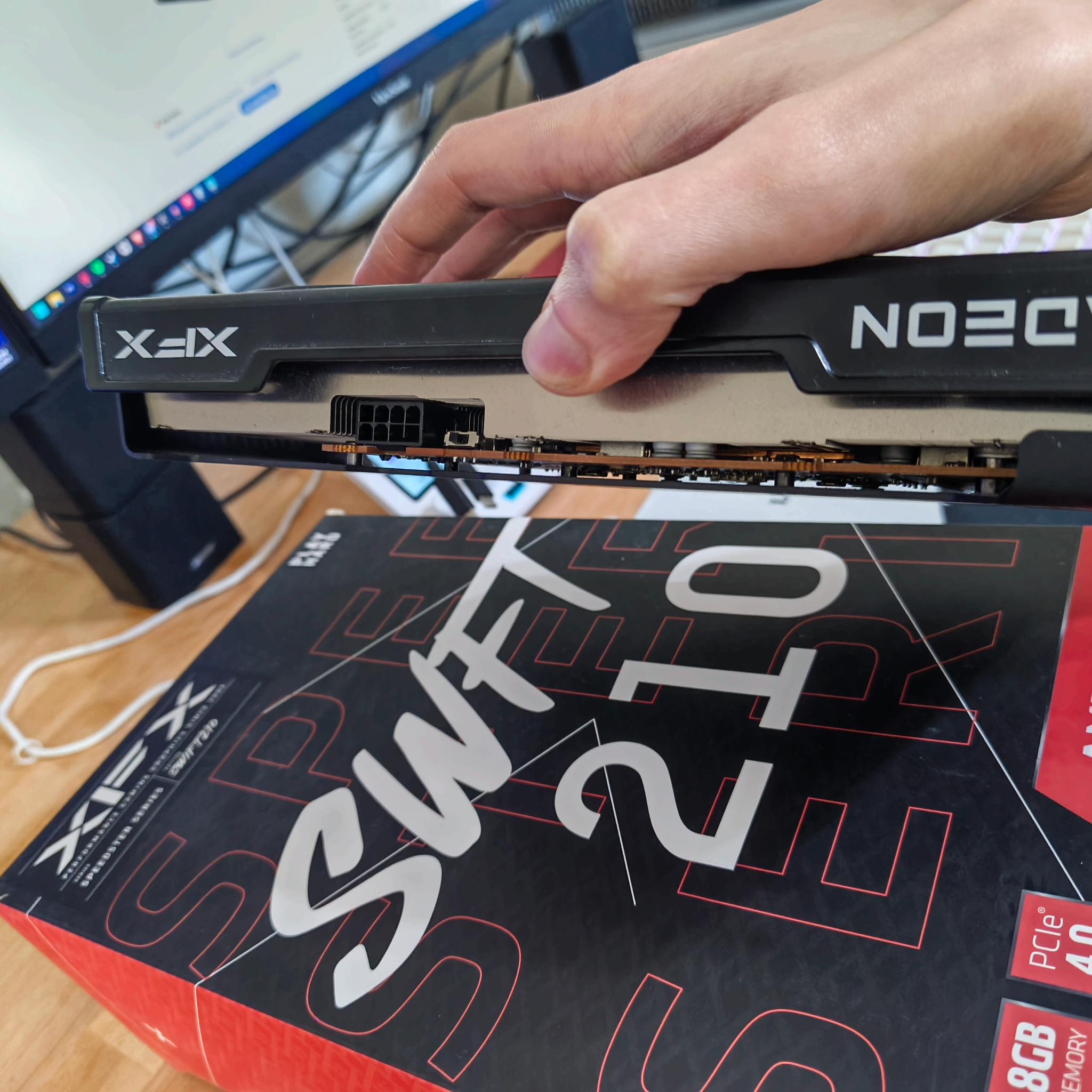 XFX Speedster SWFT 210 AMD RX 6600 - Somewhat Used