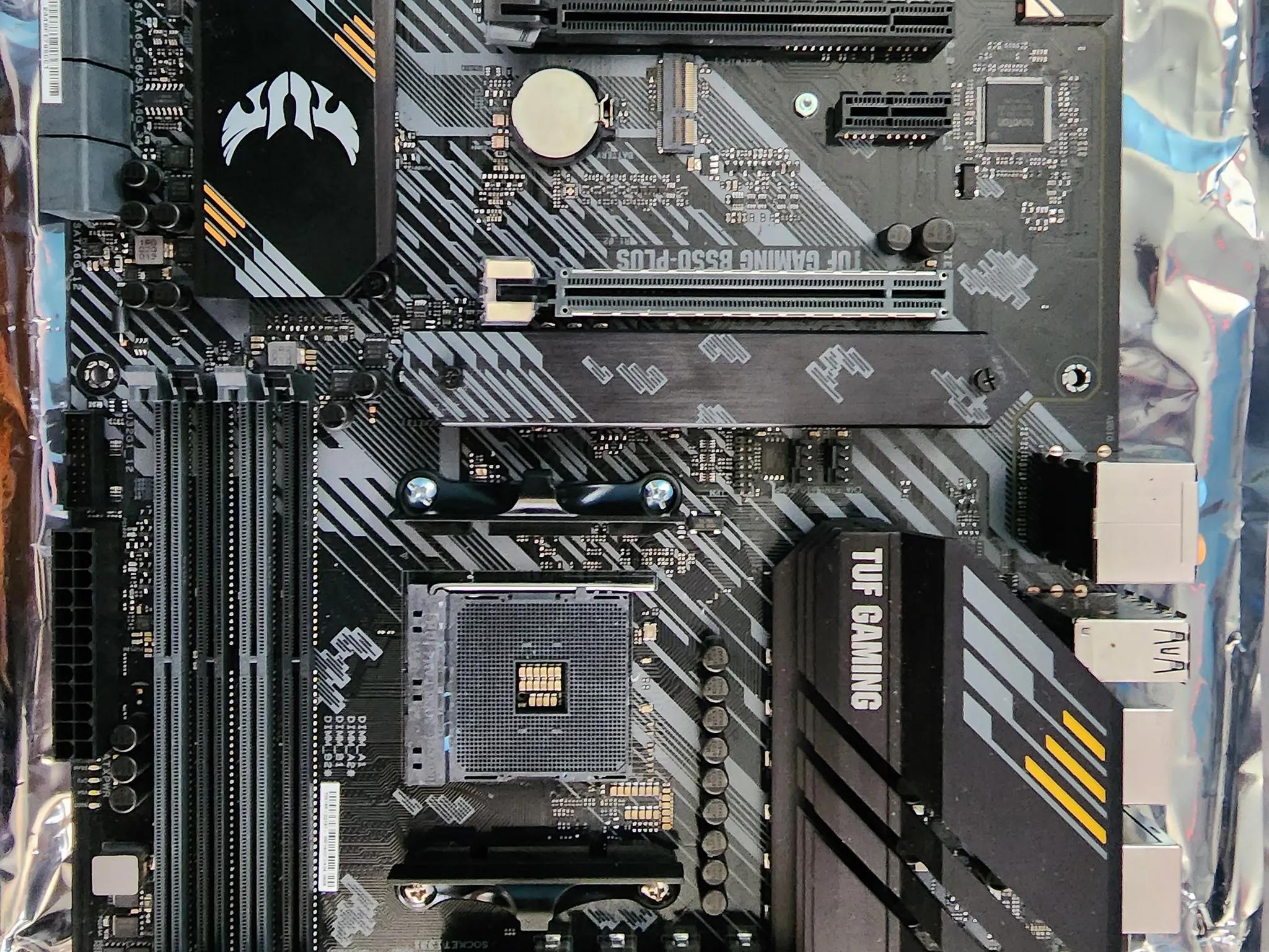 Asus Tuf B550 W/32GB DDR4 ram