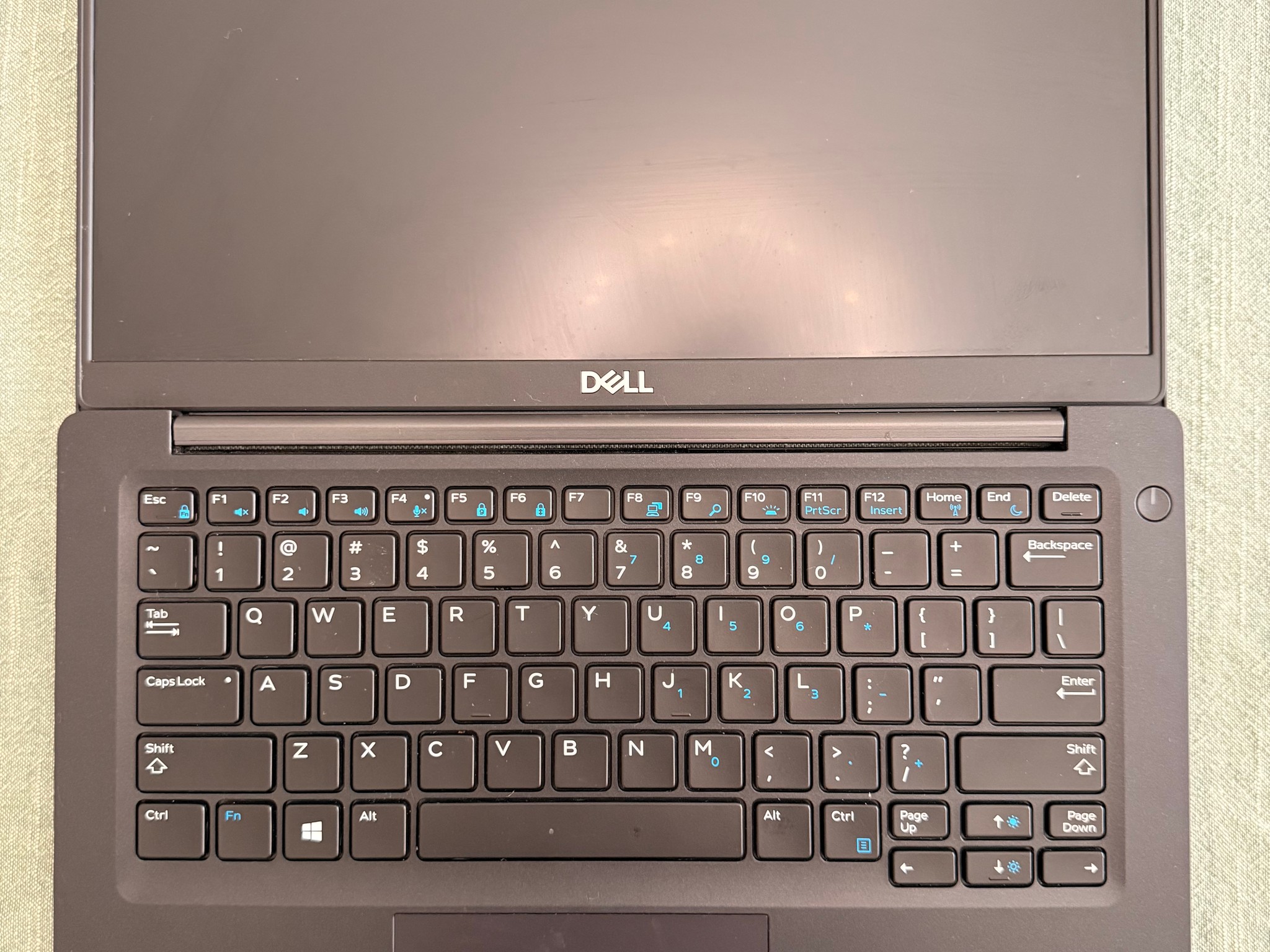 Like NEW Dell Latitude 7390 Notebook 8GB Ram Used, Like-New Dell Business Laptop