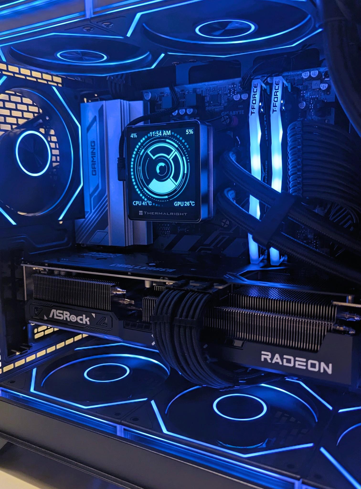 RX 9070 XT 16GB | RYZEN 9600X | 16GB DDR5 | 1TB SSD | 240MM LCD AIO | 850W GOLD| WIFI+BT