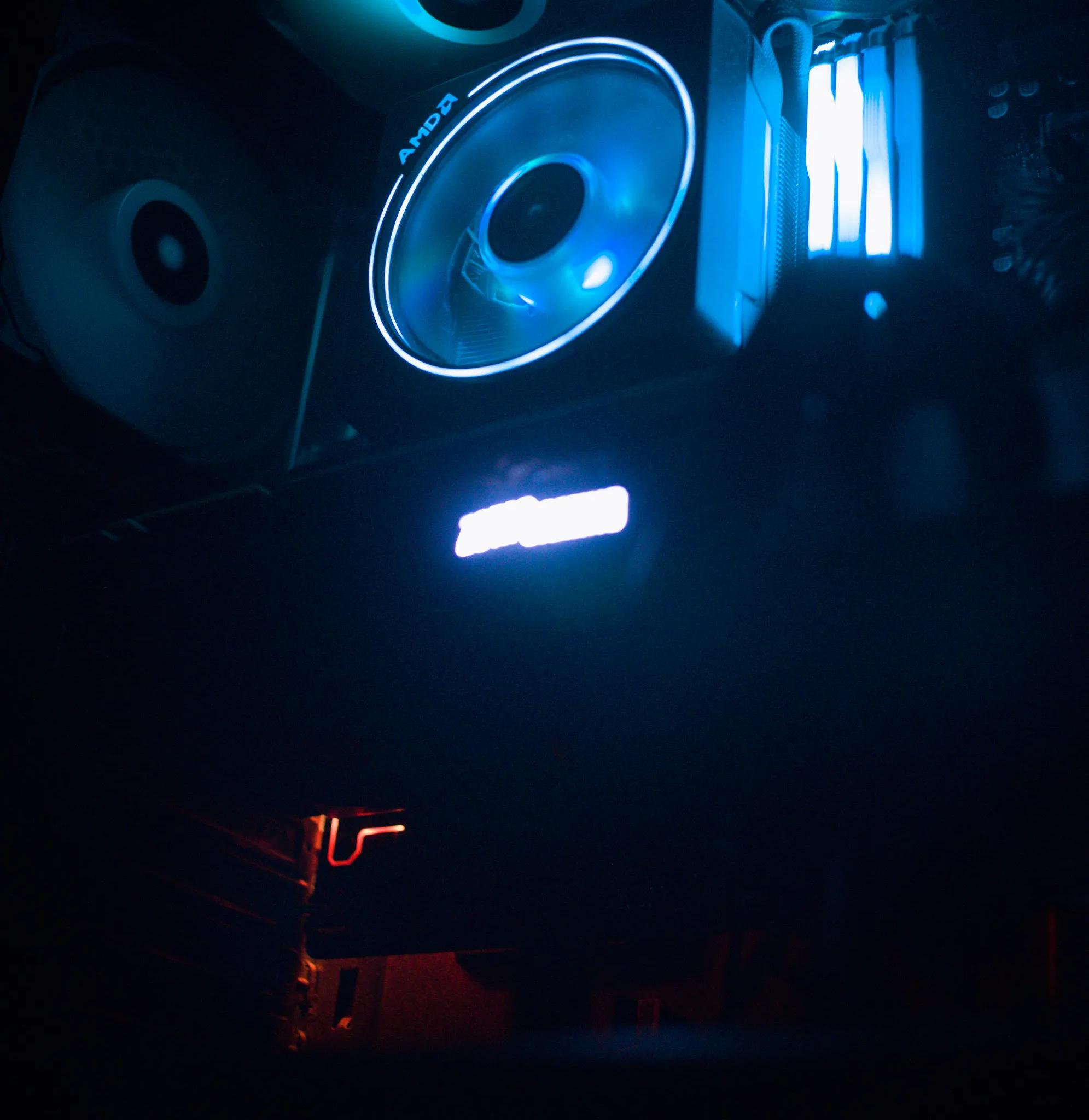 FULL GAMING PC - 2080 ti, Ryzen 7 5700X, 32GB RAM, 600w PSU, B450 AORUS MOBO