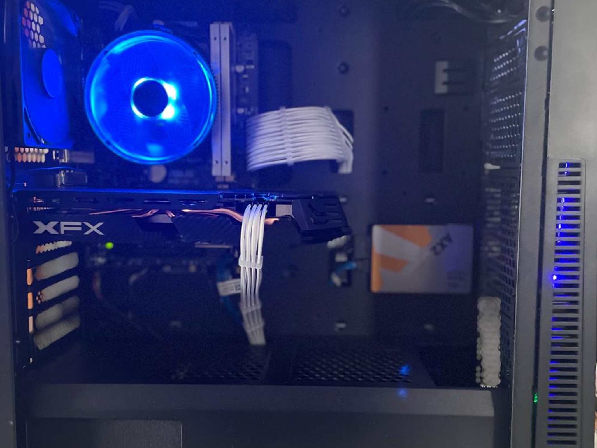 110+FPS Esports |  Intel i5, Radeon RX 580, 16GB RAM, 512GB SSD, RGB budget Gaming PC