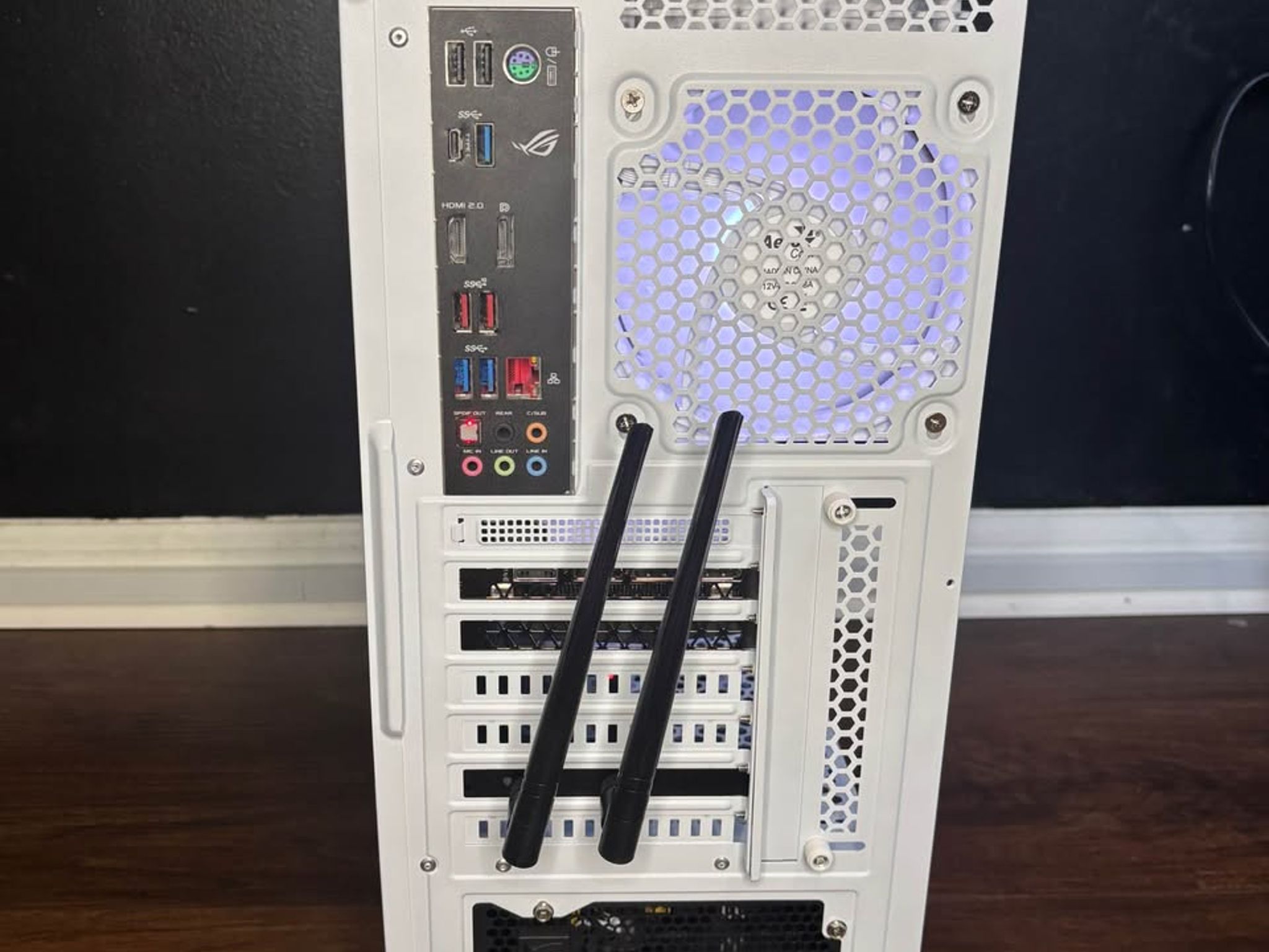 White Gaming PC (RTX 3060 Ti 8GB + AMD Ryzen 5 5600G)