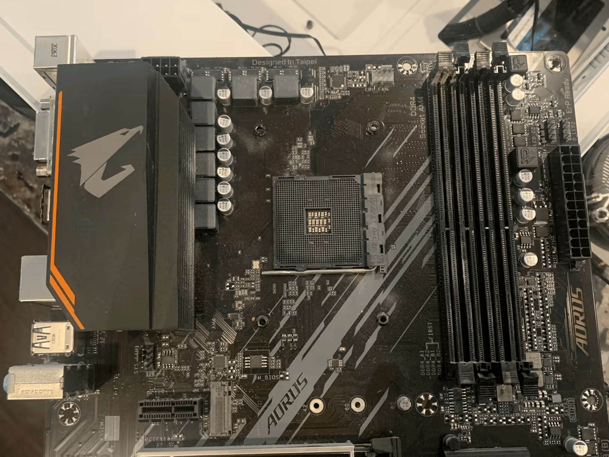A520 Aorus Elite Mobo