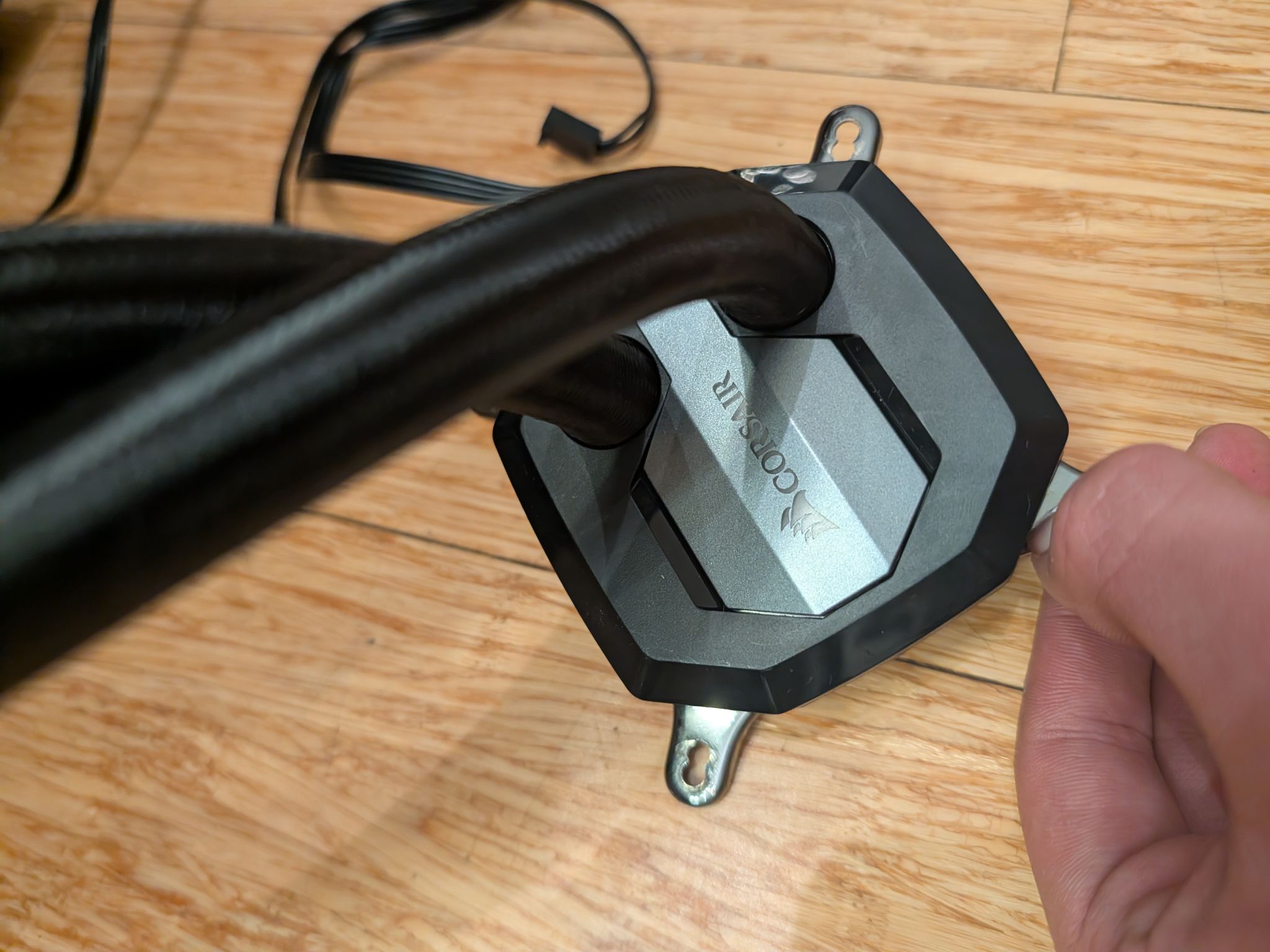 Corsair LGA 2011 AIO