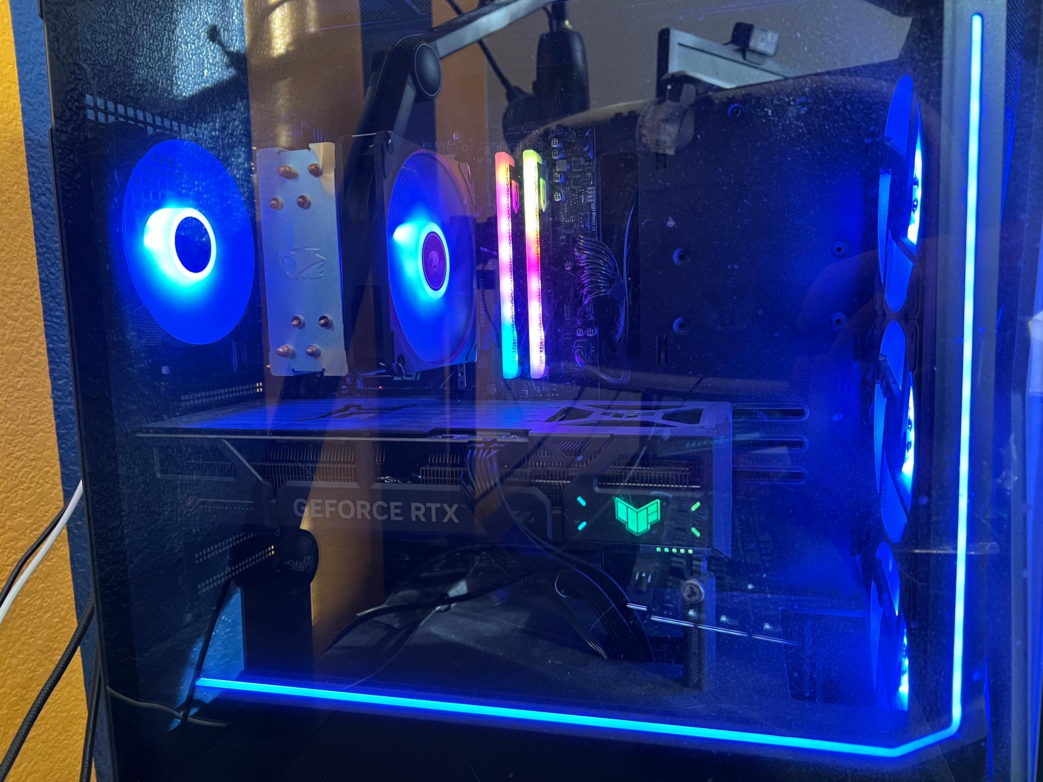 🖥️Gaming PC🖥️ RYZEN 7-8700F / RTX 5070 / 32GB DDR5 / 1TB NVME SSD / WiFi / RGB / WIN 11