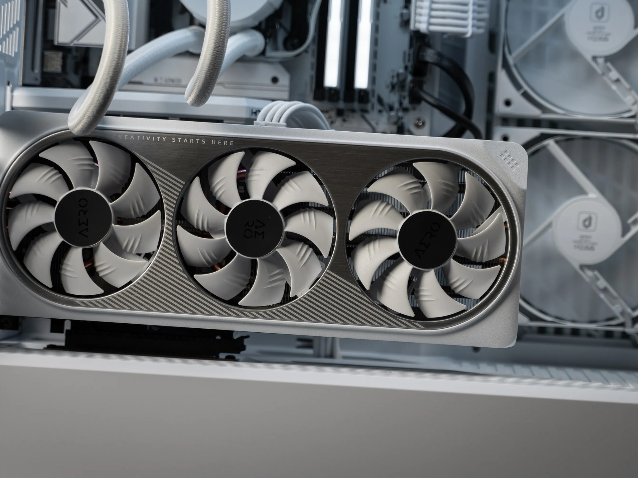 “CorpoLight” RTX 4070 i5 14600K 32GB Windows 11 Pro 2TB Workstation Gaming PC