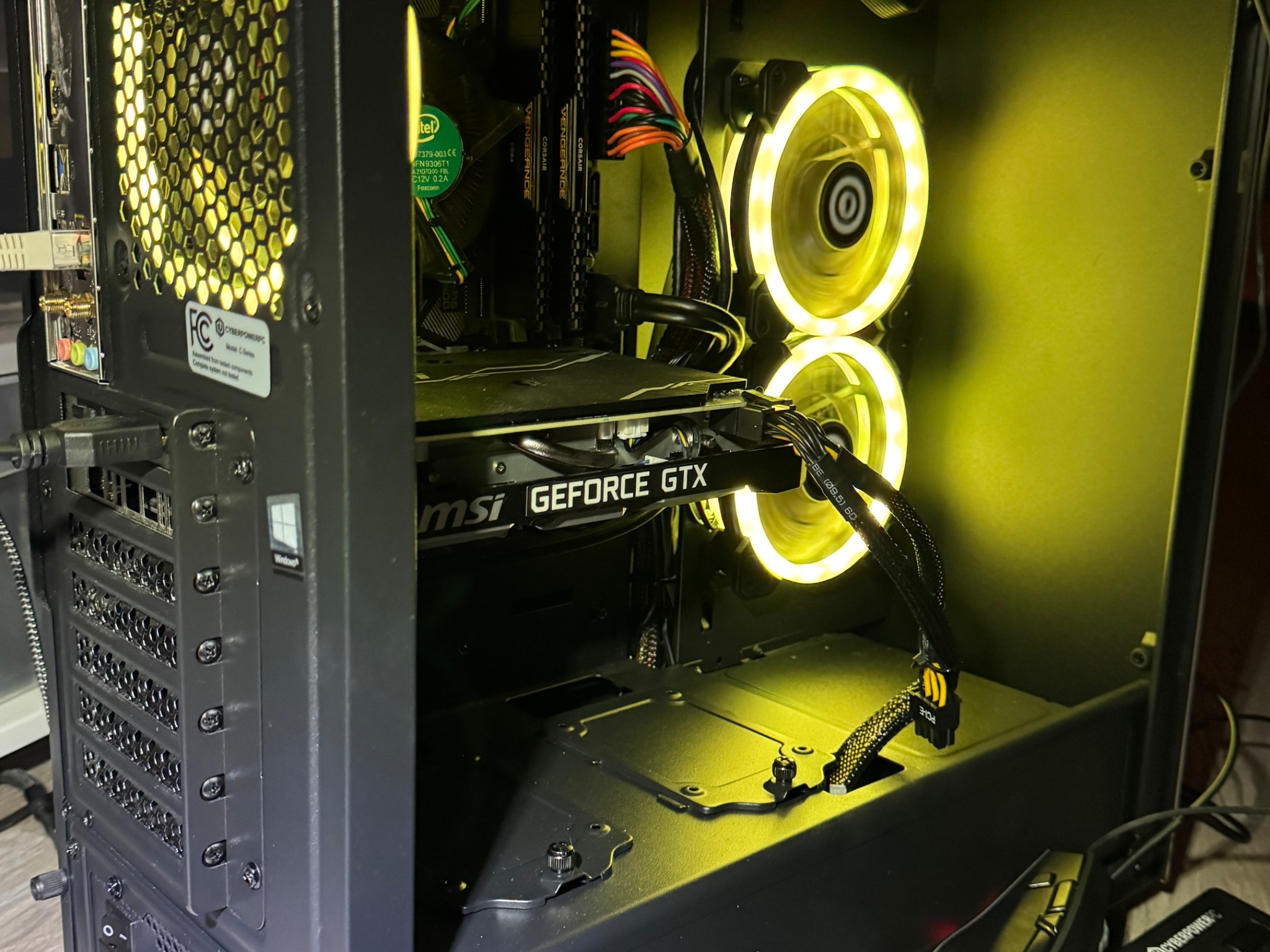 GTX 1660 Super | i5-10400F | Gaming PC 🎄